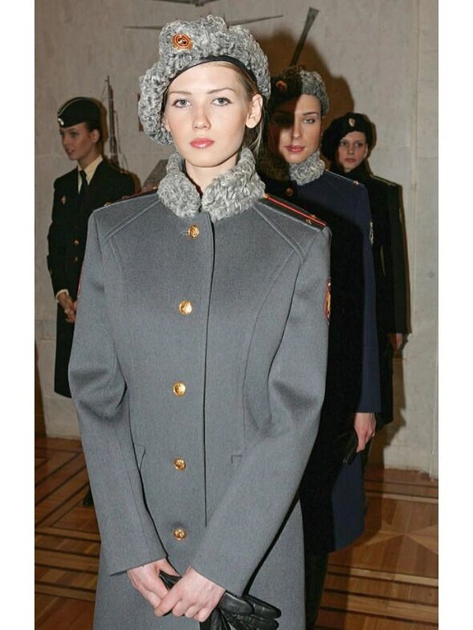 我的收藏:俄罗斯女军官冬礼服 稀有的俄罗斯08条例陆军女军官冬礼服