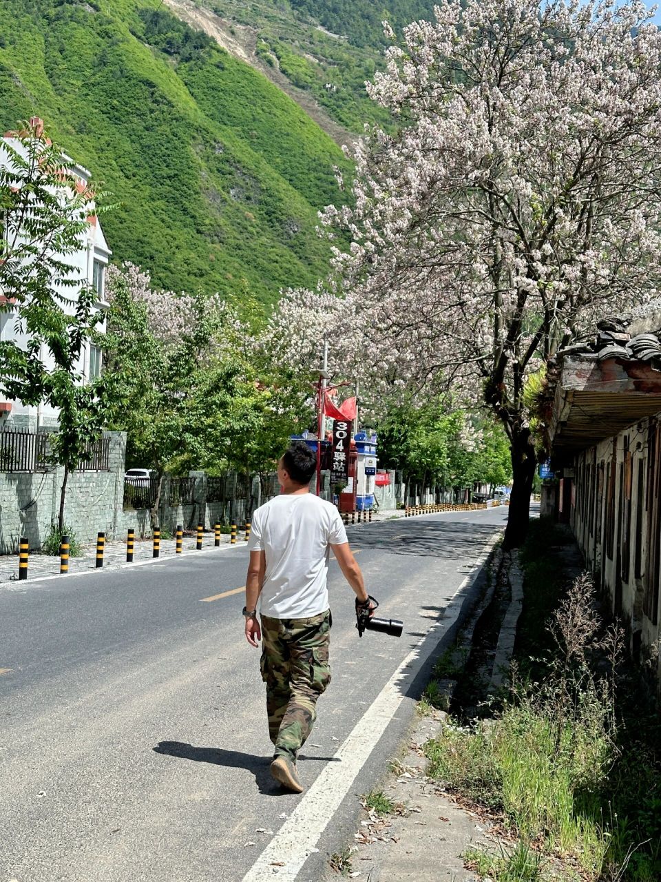 孟屯河谷瀑布沟图片