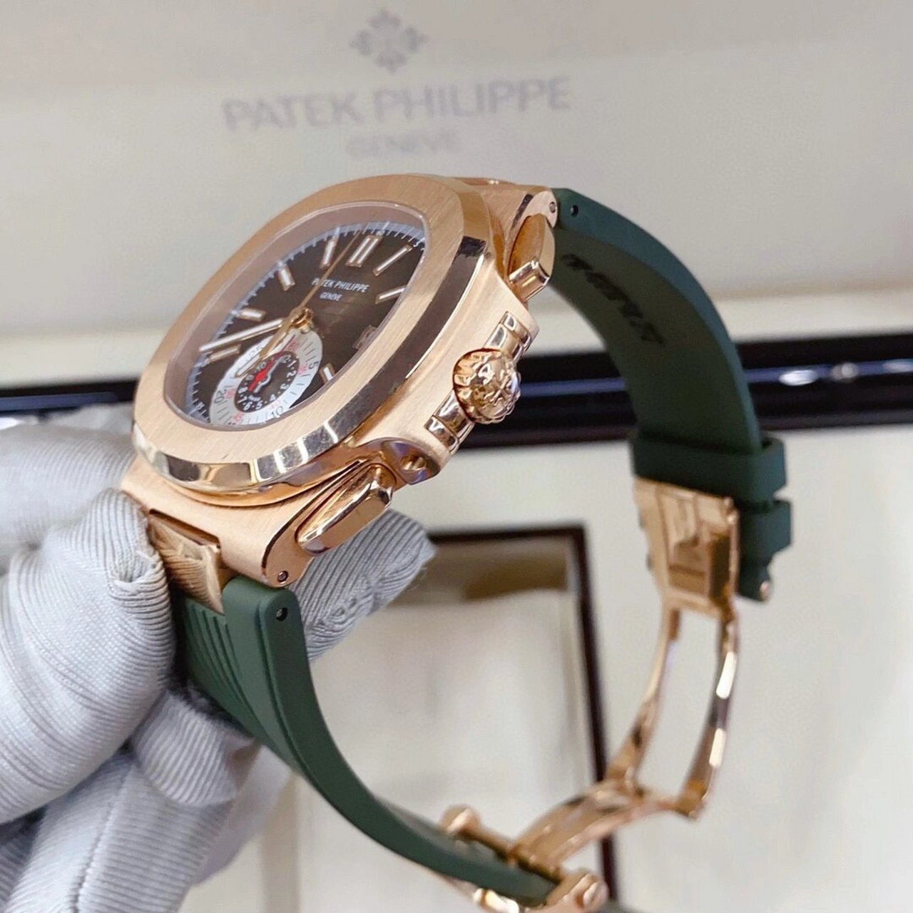 跌到低谷 17年全套 pp百达翡丽5980r-001运动系列鹦鹉螺18k玫瑰金