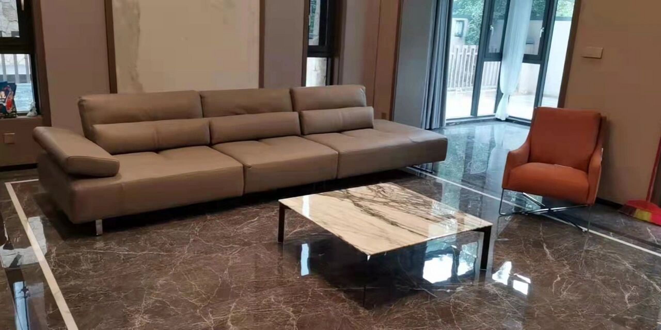 宝宝们,有人知道这款左右沙发的型号吗?