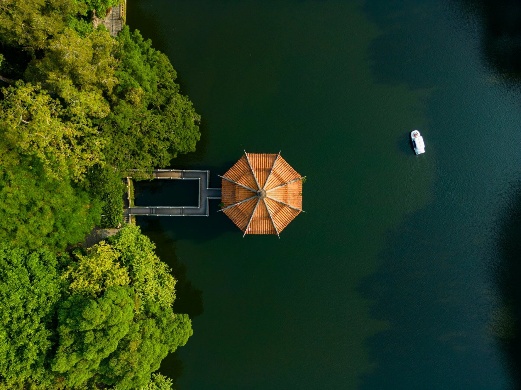 潮州市西湖公园湖心亭 #旅游# #园林# #古镇# #潮州# #无人机# #摄影