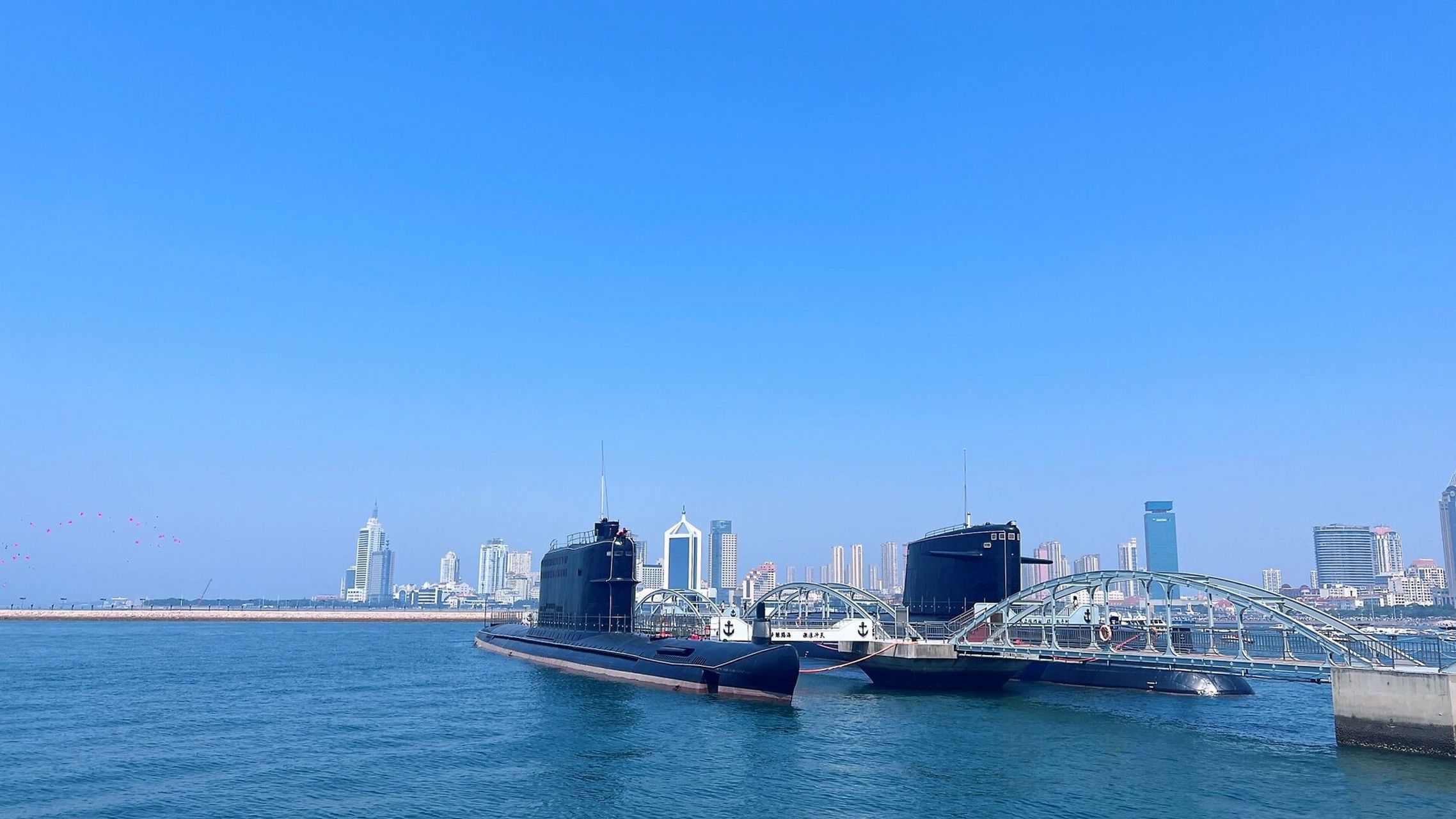 青岛海军博物馆核潜艇预约    【前情提要】 中国女足团队就在我前面