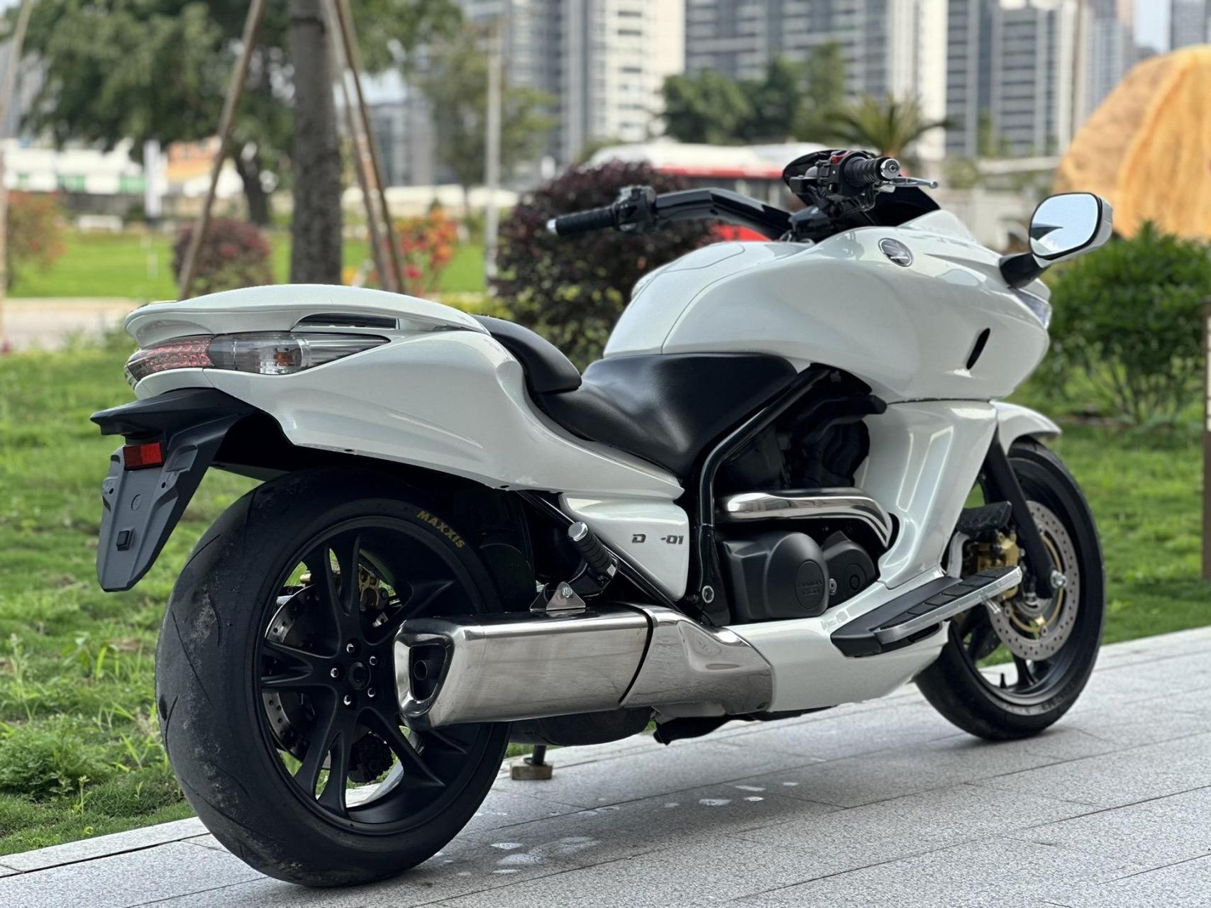 本田(大鲨鱼dn-01)顶配 abs 电热手 防盗芯片 自动波 手自一体 驻车