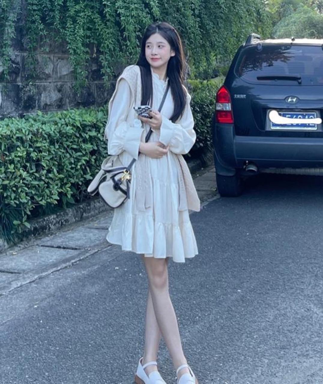 今天是张云溪人生中最灰暗,最悲惨的一天,大约五分钟后,他会出现在