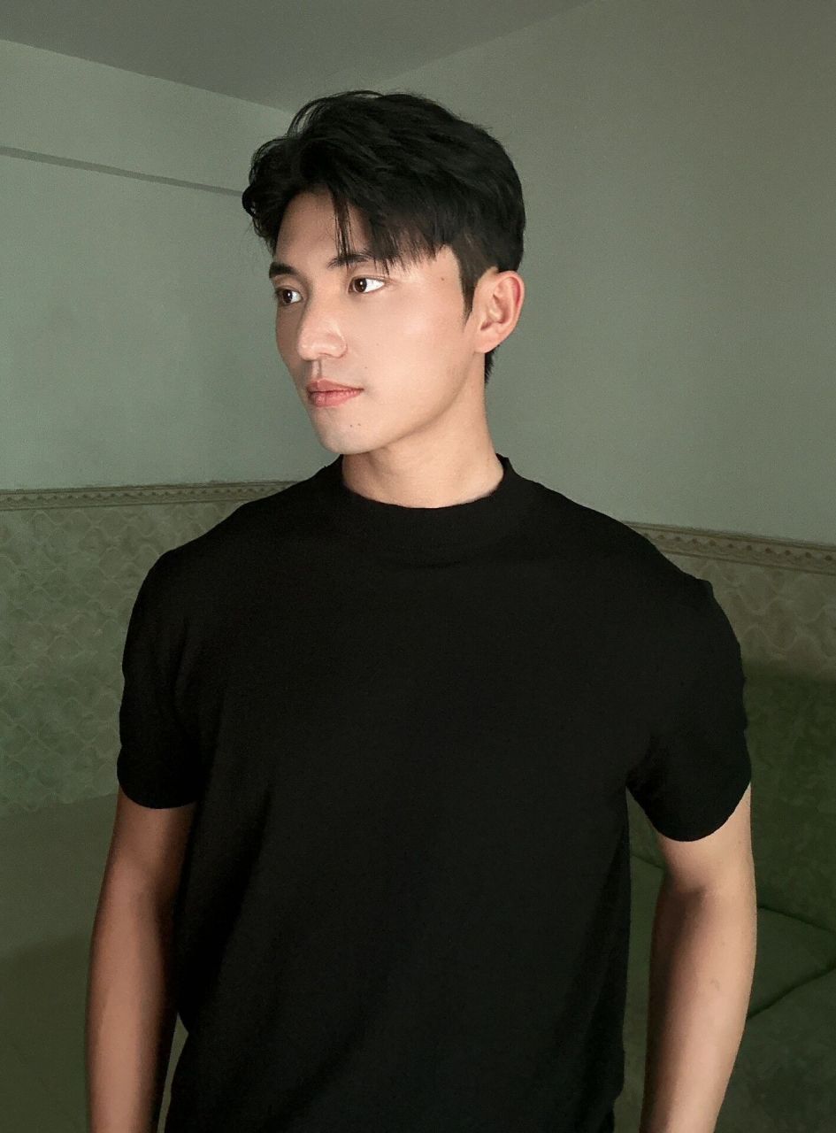 第一次做服帖烫 今天做完 ,两边和后面的头发,真的看起来干净利落.