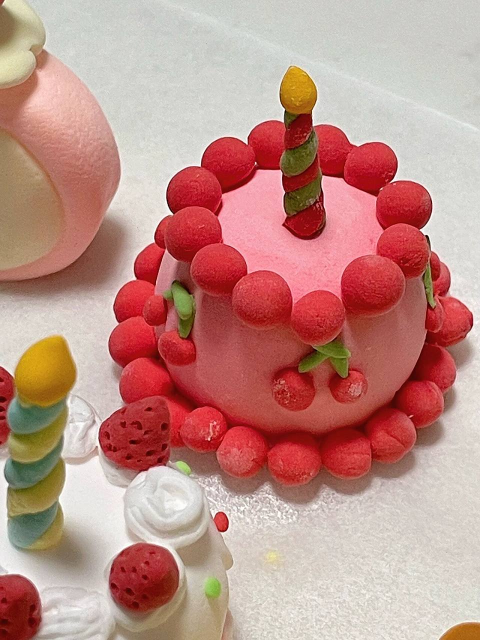 磨人的超轻粘土小蛋糕～还好做出来很可爱! 手作迷你超轻粘土蛋糕