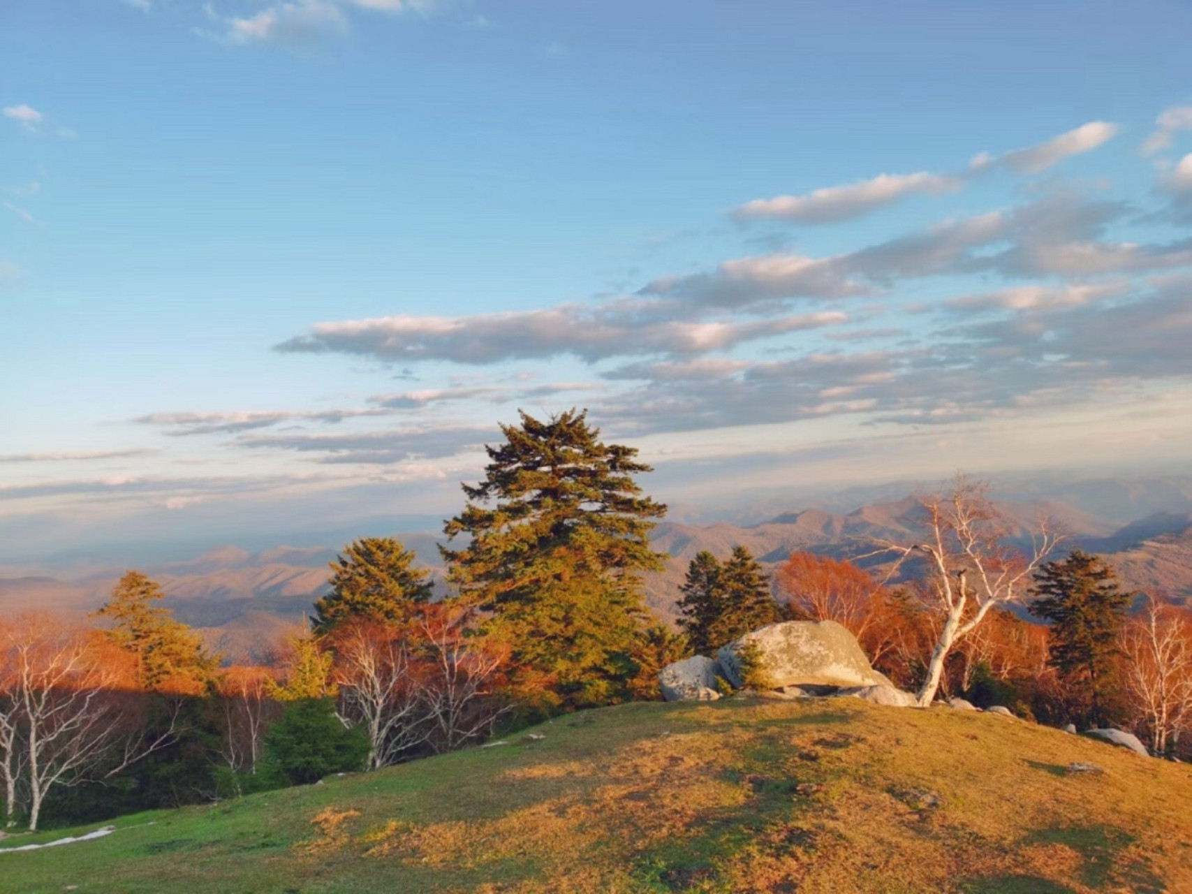 临江老秃顶子山[太阳] 吉林省临江市老秃顶子风景区名将军岭,海拔1426