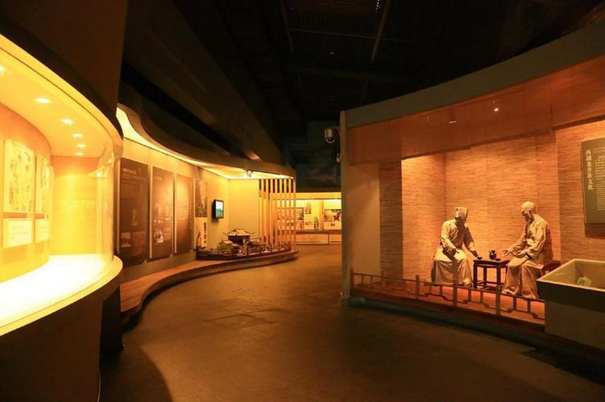 杭州博物馆位于中国浙江省杭州市,是一座融合了传统与现代元素的现代