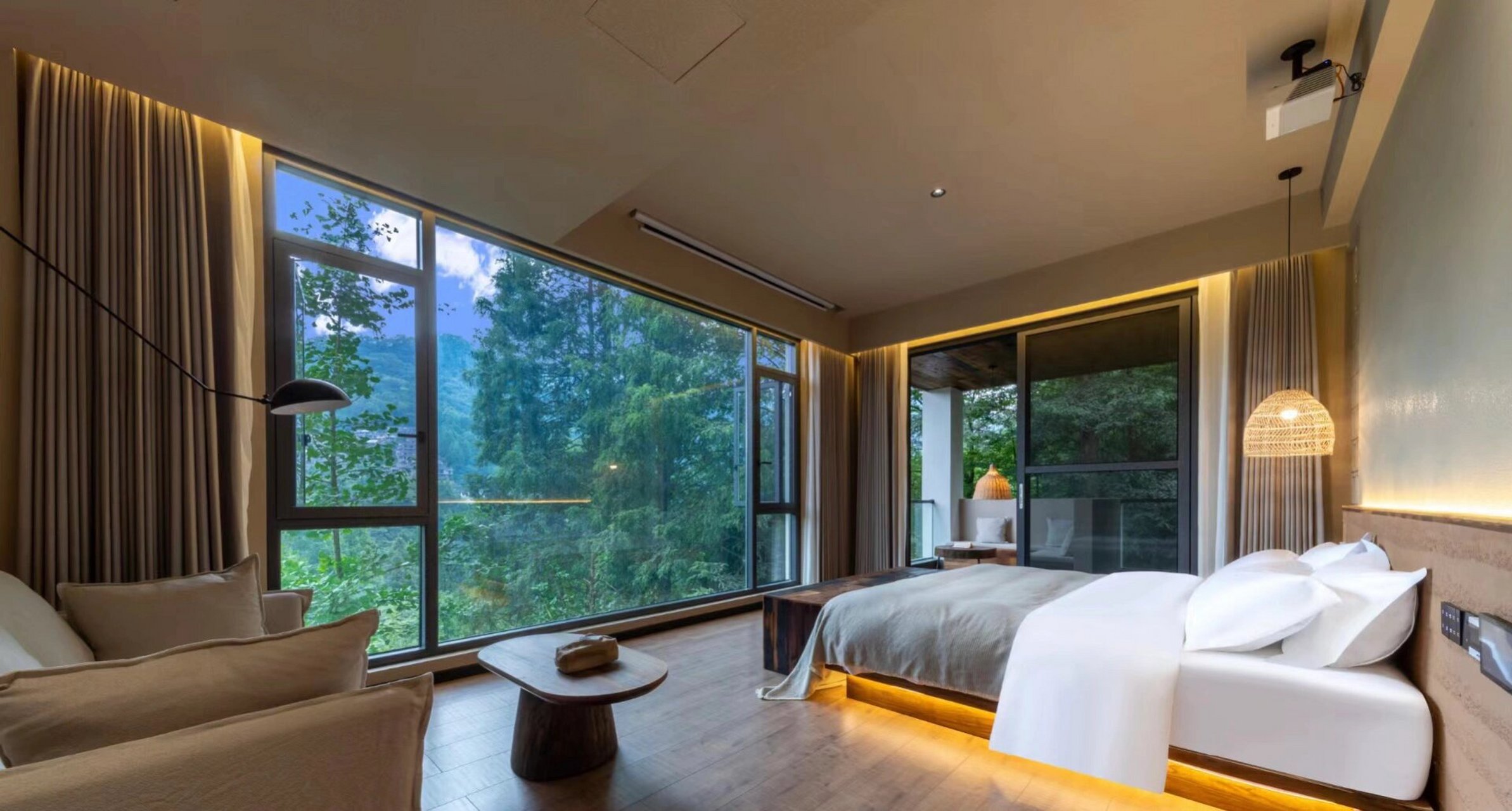 无广 找民宿找了很久很久,去哪儿的民宿一共退了2次才找到这家,幸好