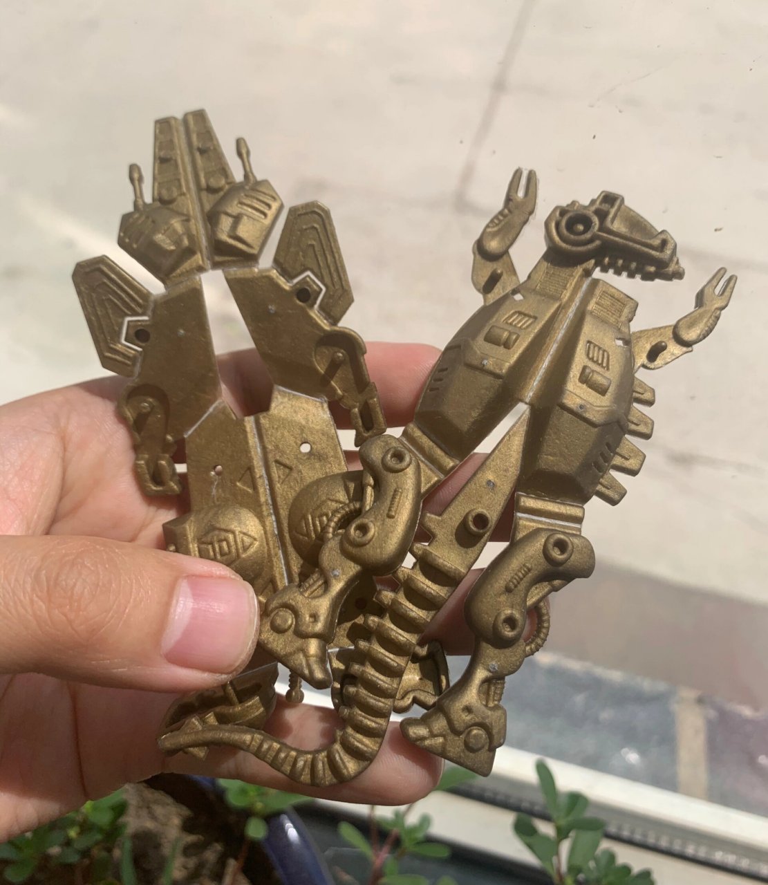 康康饼 好吃也好玩 每周都会买 就是为了里面不同的玩具 康康蔬菜饼的