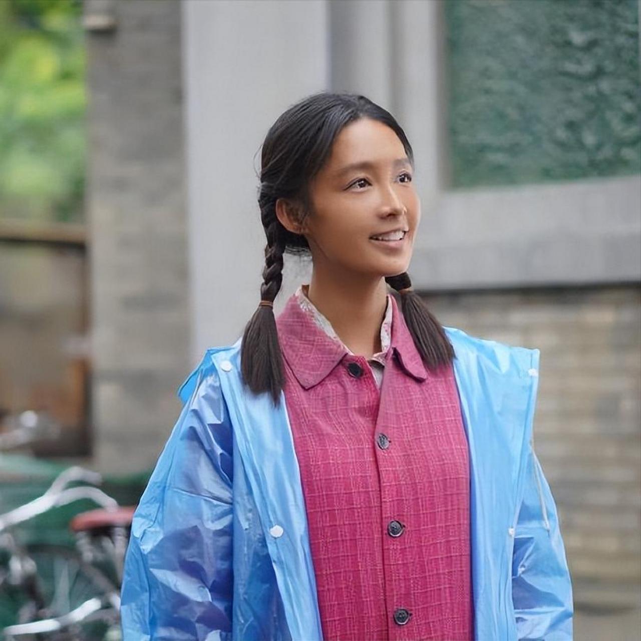 说李沁扮演的巧珍不符合原著,我有不同的意见,其实挺符合当时的农村