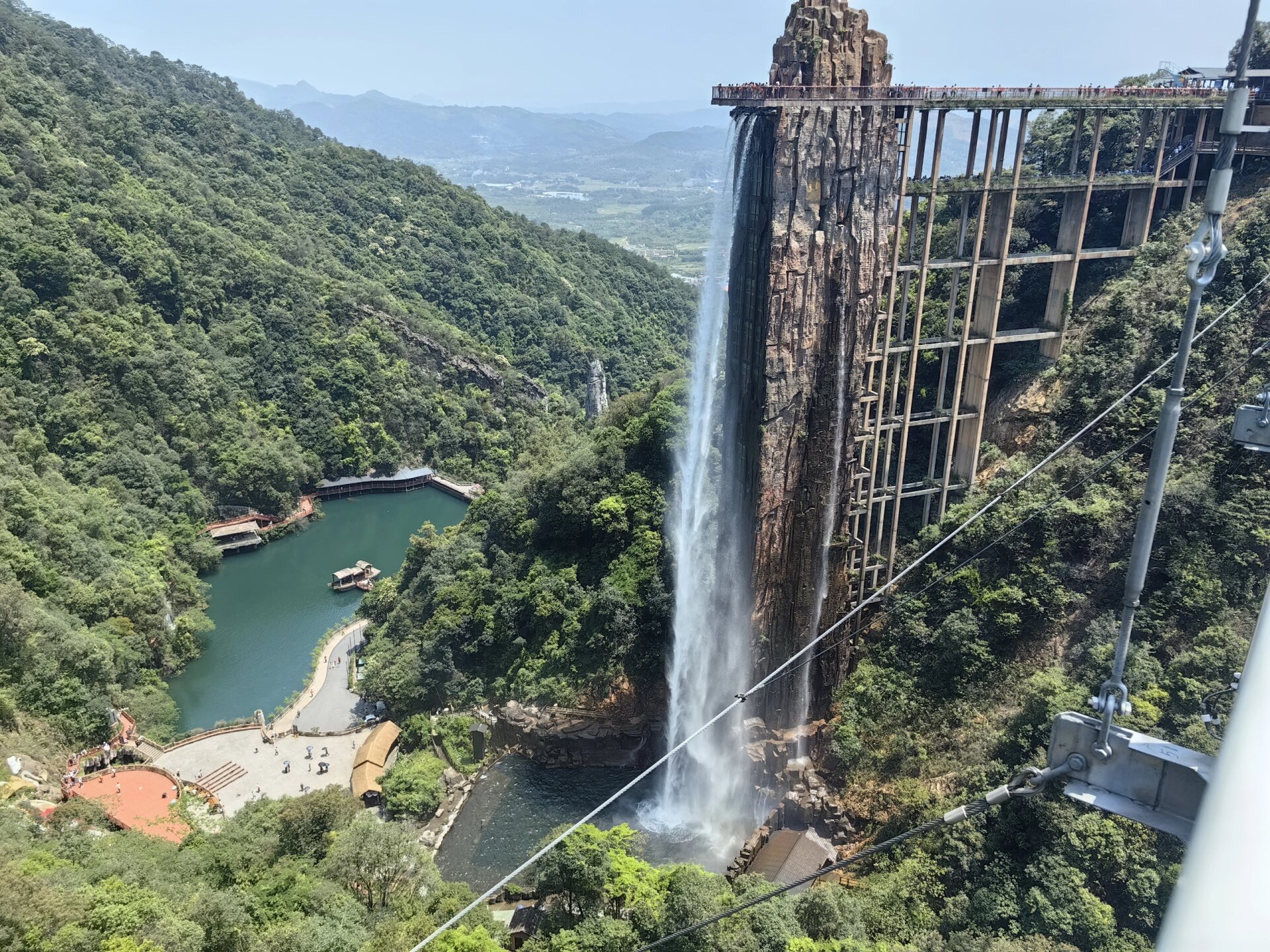 溪水山石绿树,看到了不一样的风景 避开大假期,韶关乳源云门山是个好