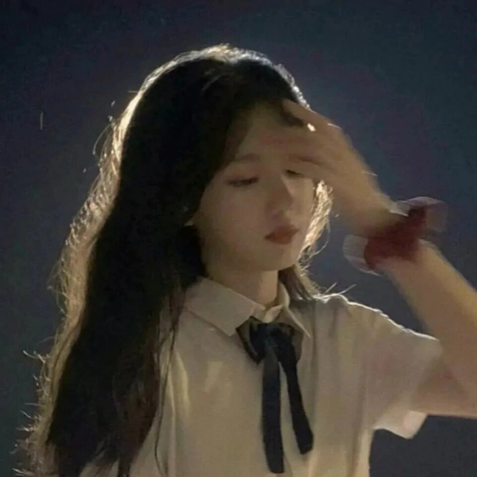 伤感失落女头