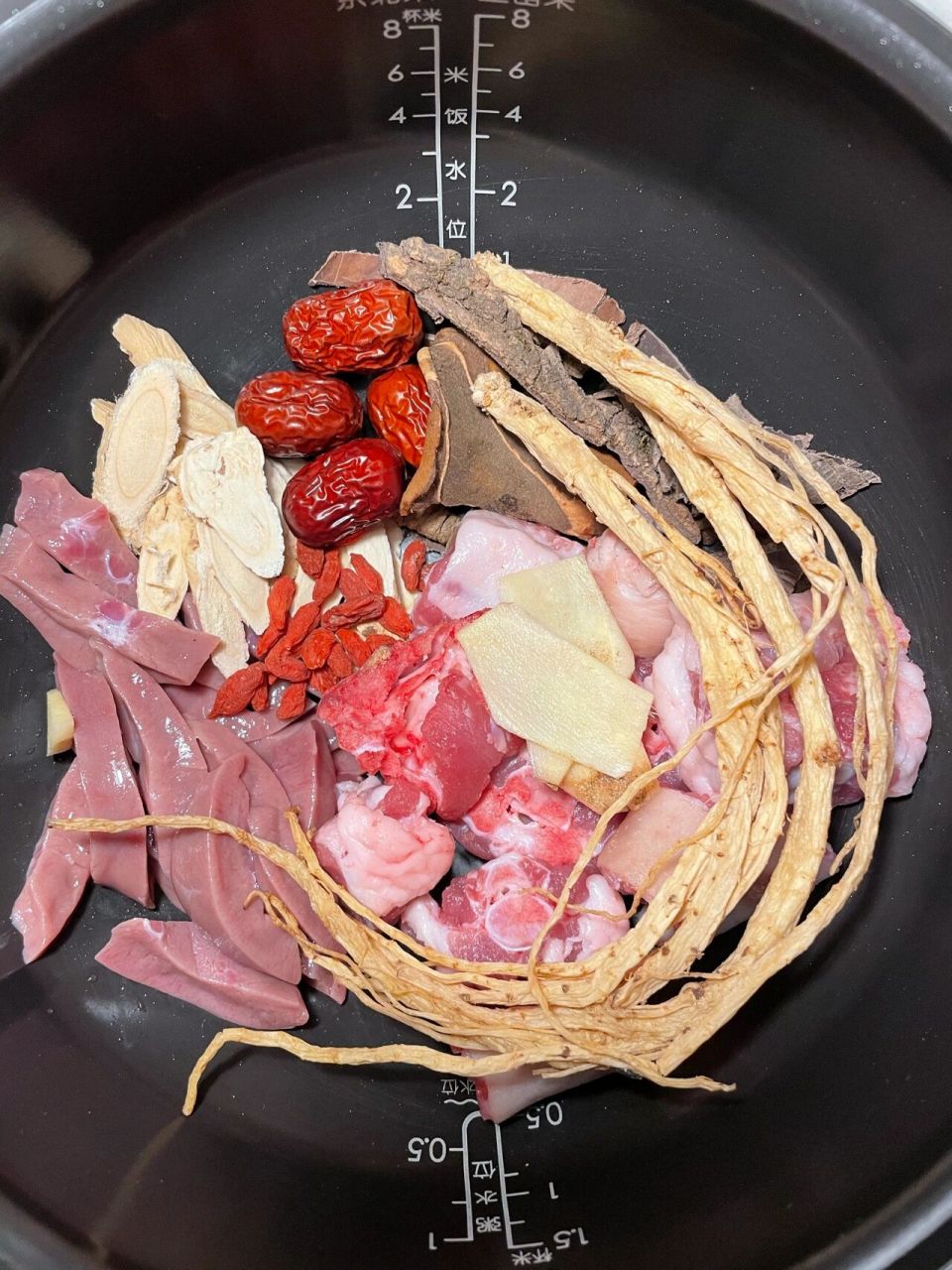 快试试杜仲巴戟猪尾汤 肾脏作为人体重要的排出毒素器官,一旦出现问题