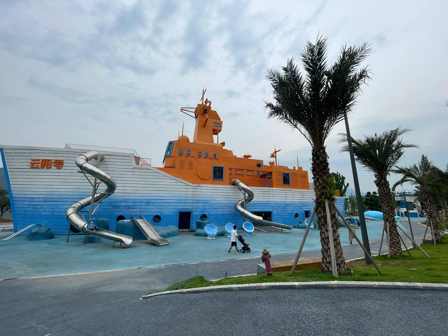 彩云阳光儿童乐园 6015裂墙推荐6015有孩子的一定要去玩去呀!