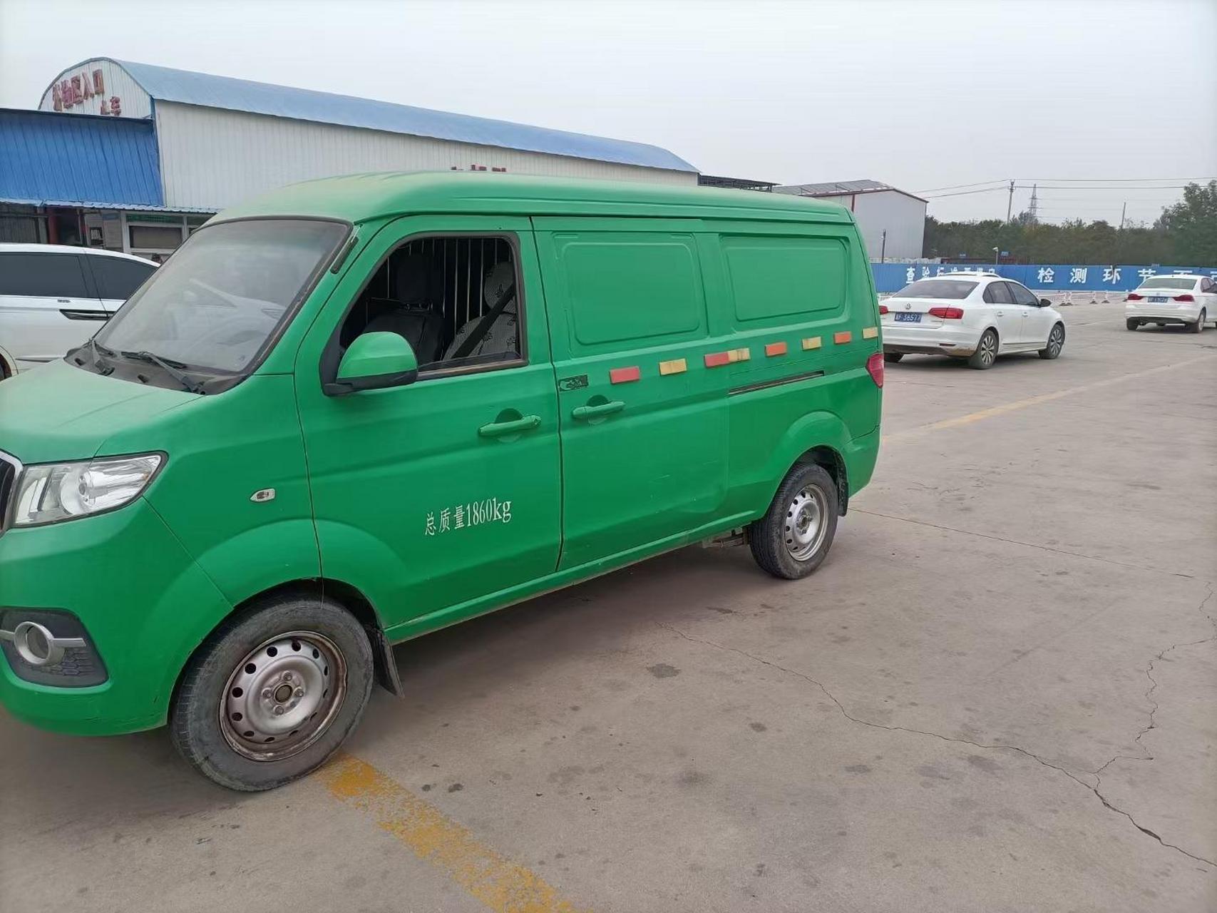 17年早产金杯小海狮封闭式面包,两座,货运,1.3发动机,新验车,1.xx