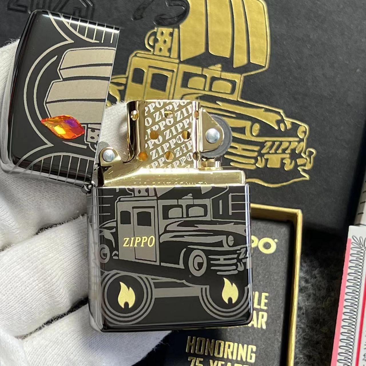 zippo15年度机图片