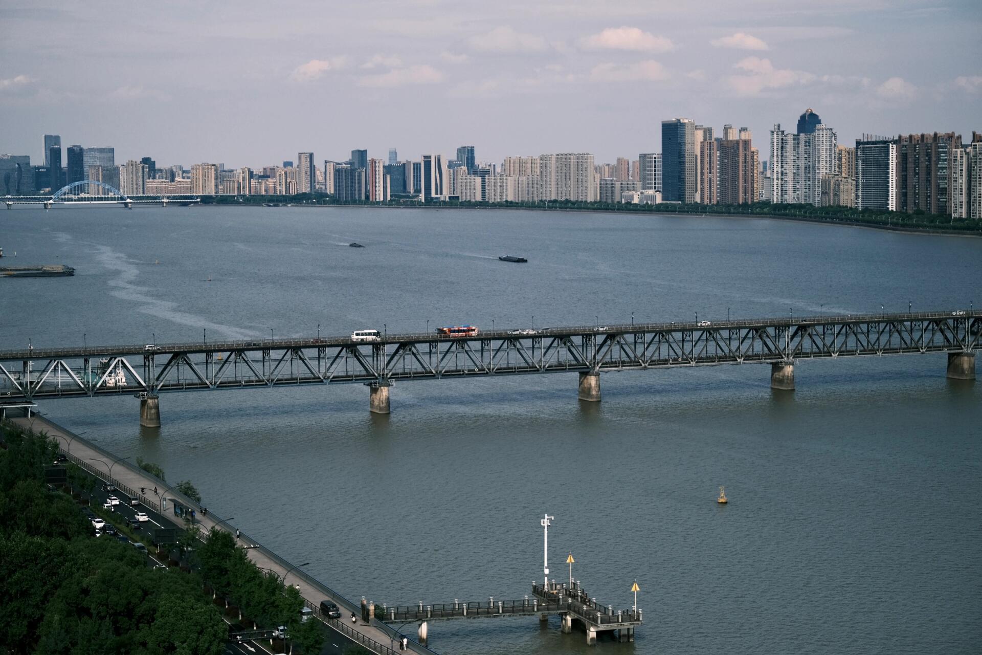 你不知道的「钱塘江大桥」97两个传奇故事07 文艺青年,会站在六和