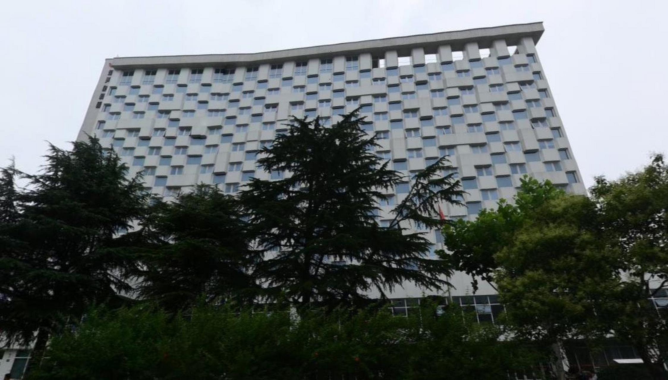 硚口区医保局原位于湖北省武汉市硚口区沿河大道466号天宇盛世滨江