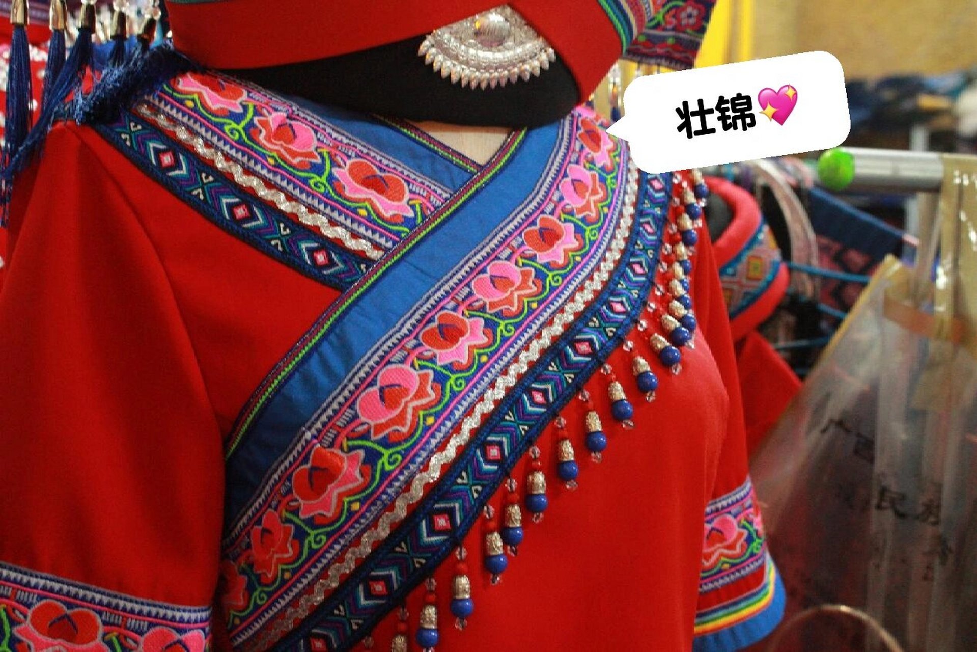 一,有着悠久的历史和深厚的文化底蕴,忻城壮锦曾经是广西壮锦中的精品