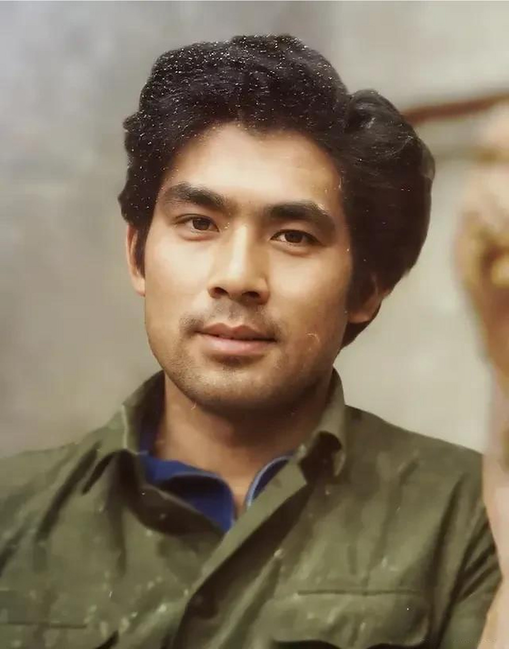 还是喜欢以前这种浓眉大眼,国字脸,憨厚正直的传统帅哥.