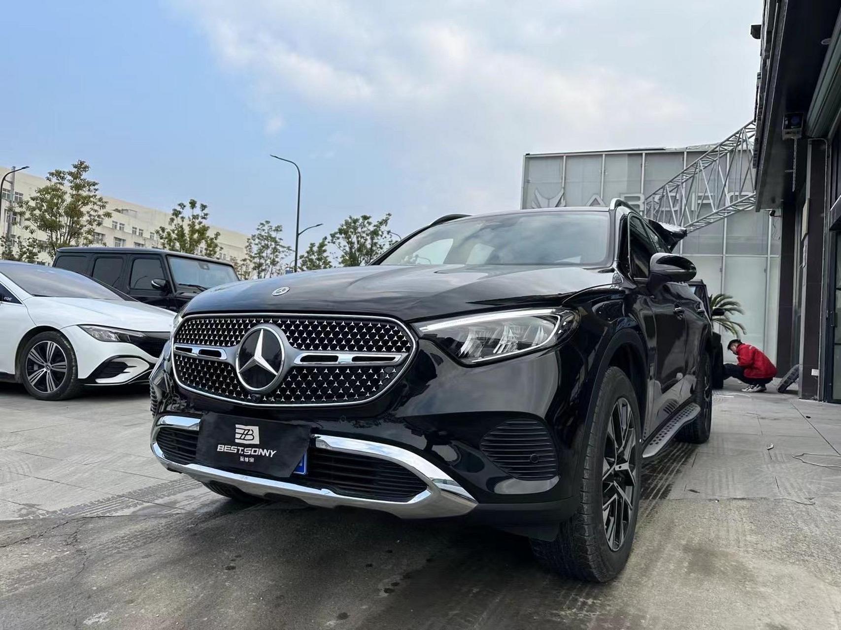 奔驰glc 260 w254升级原厂360全景77满天星中网77豪华版氛围灯