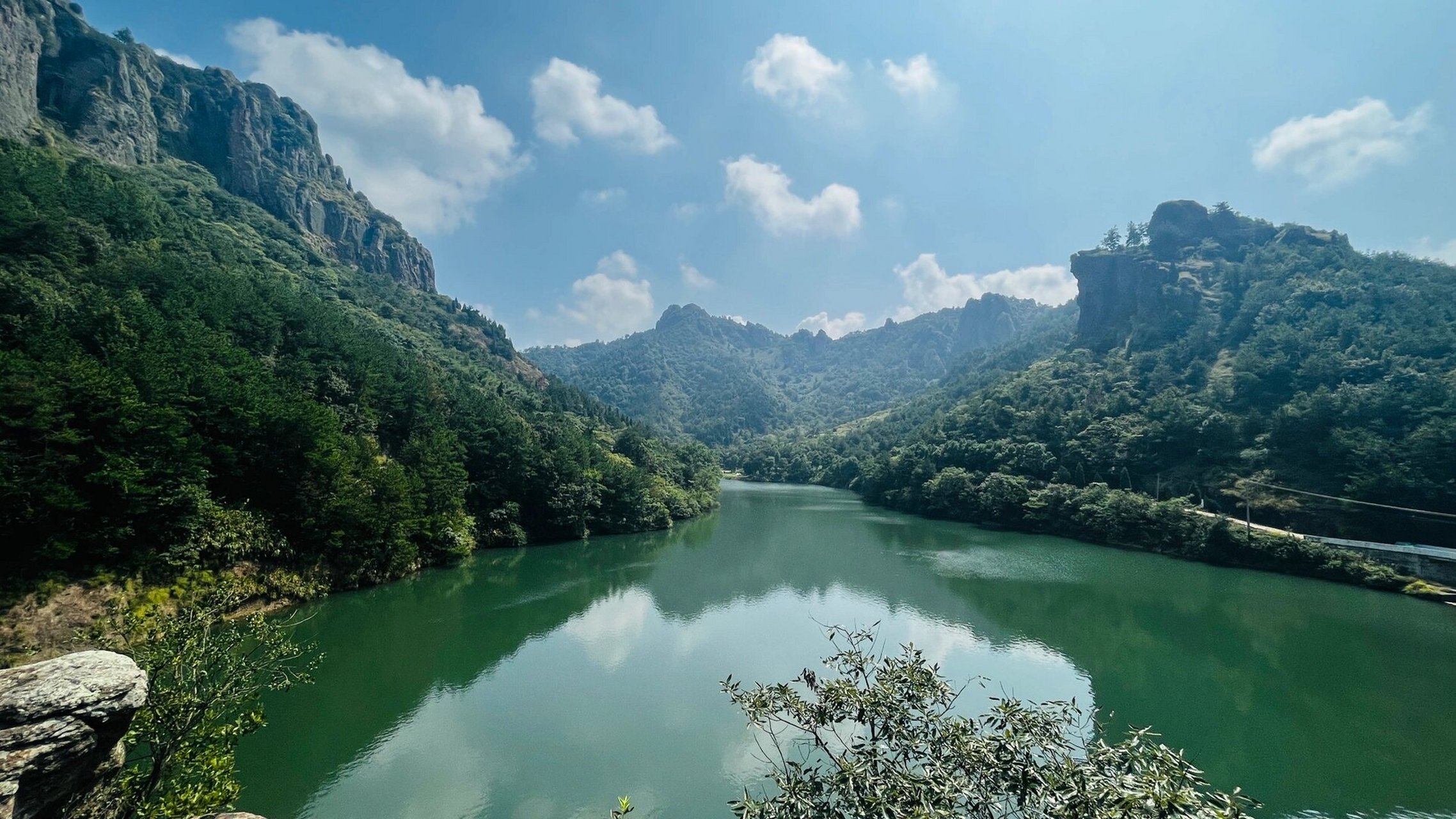 白云岩一日游之铜陵枞阳 这么大的蚂蚱01还是小时候才能见到的物种