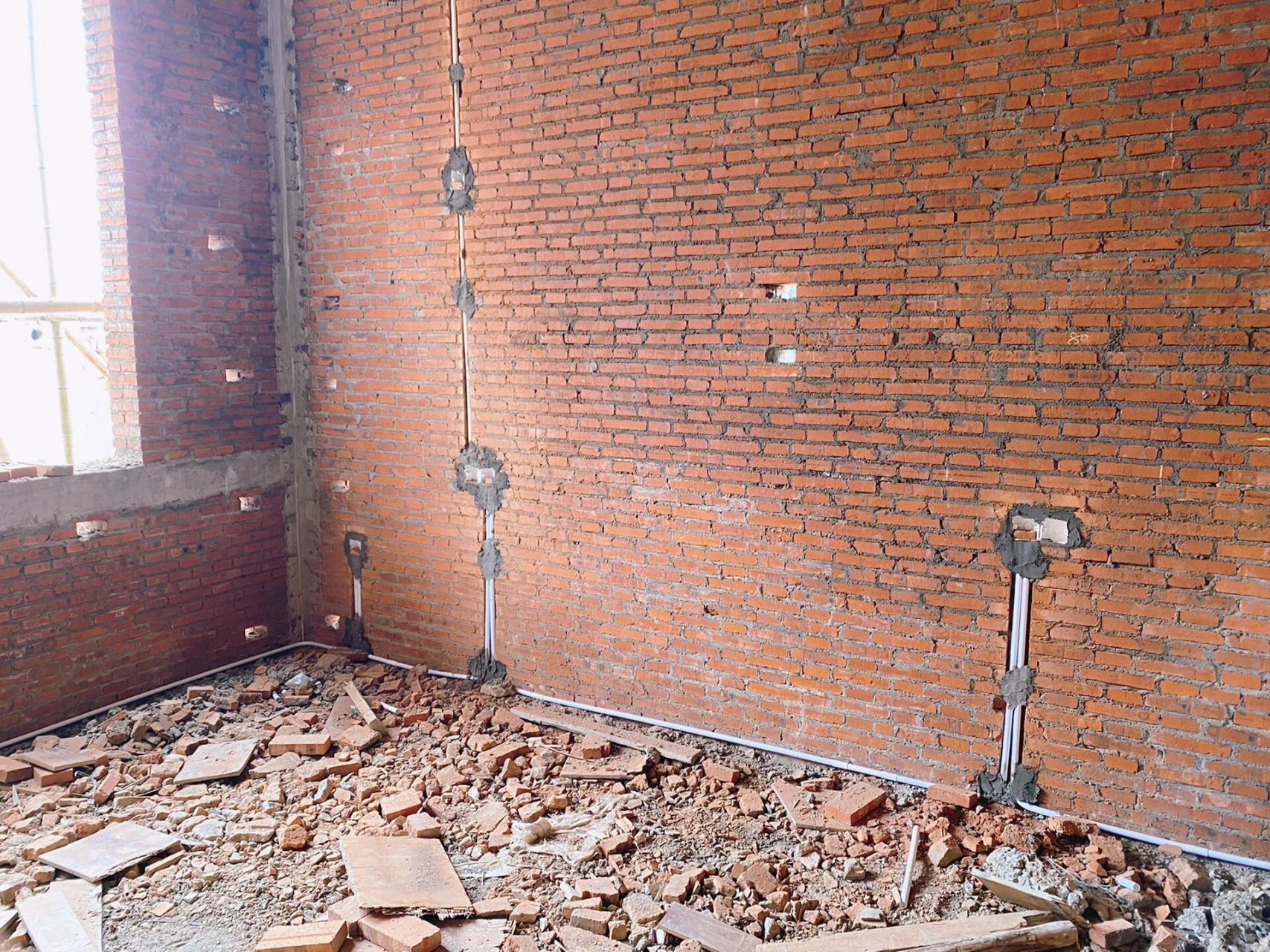 自建房之线管预埋 几天没回去,一楼线管预埋好了,幸亏有个靠谱老爸