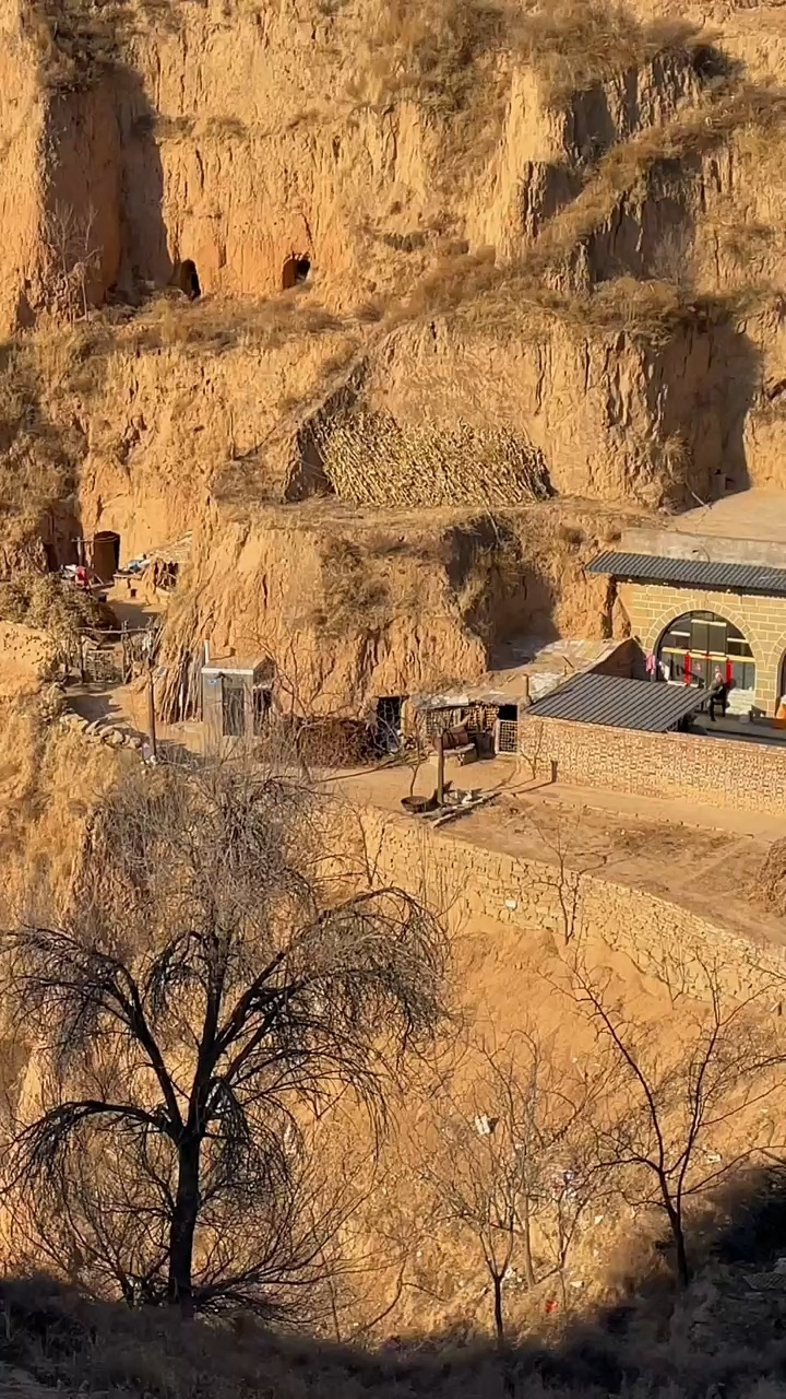 这就是生我养我的陕北窑洞