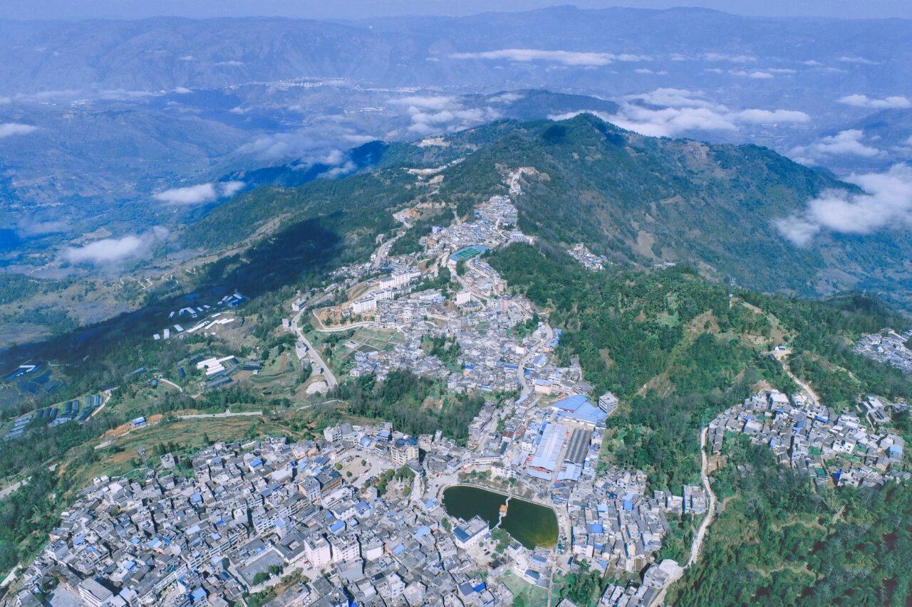 《云上甲寅》   甲寅镇位于红河县境内中东山区,镇政府驻地甲寅村距离