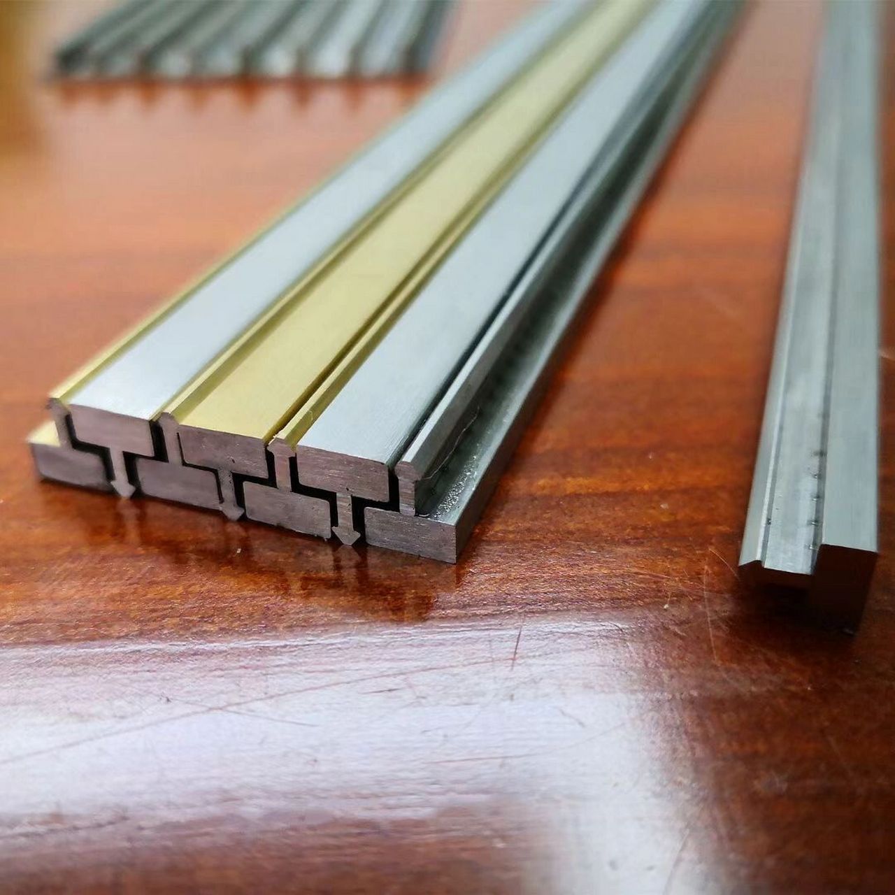 不锈钢t型条压边条适用木门装饰背景墙装饰