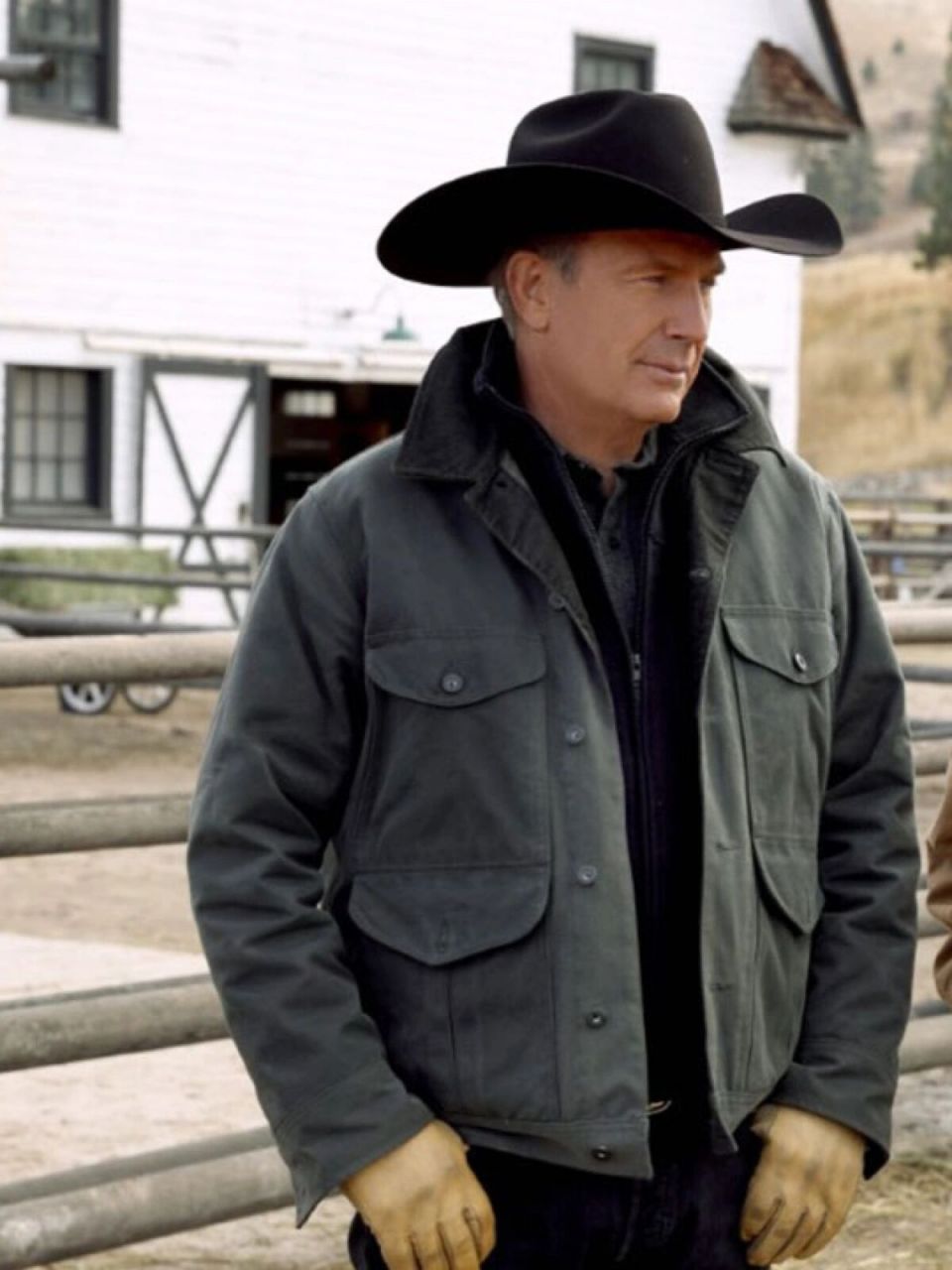 这部美剧教会你硬汉户外穿搭 黄石是一部荷尔蒙爆炸的男人美剧 除了