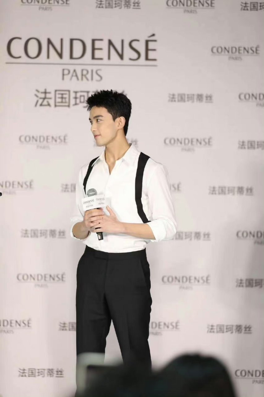 吴磊杭州活动路透##吴磊白衬衫生图#吴磊杭州 吴磊这状态也太好了吧