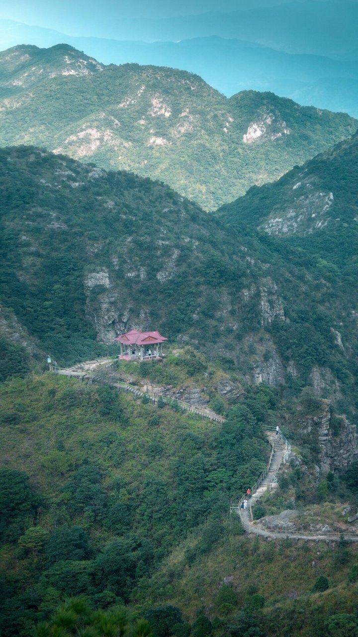 登顶梅州阴那山五指峰