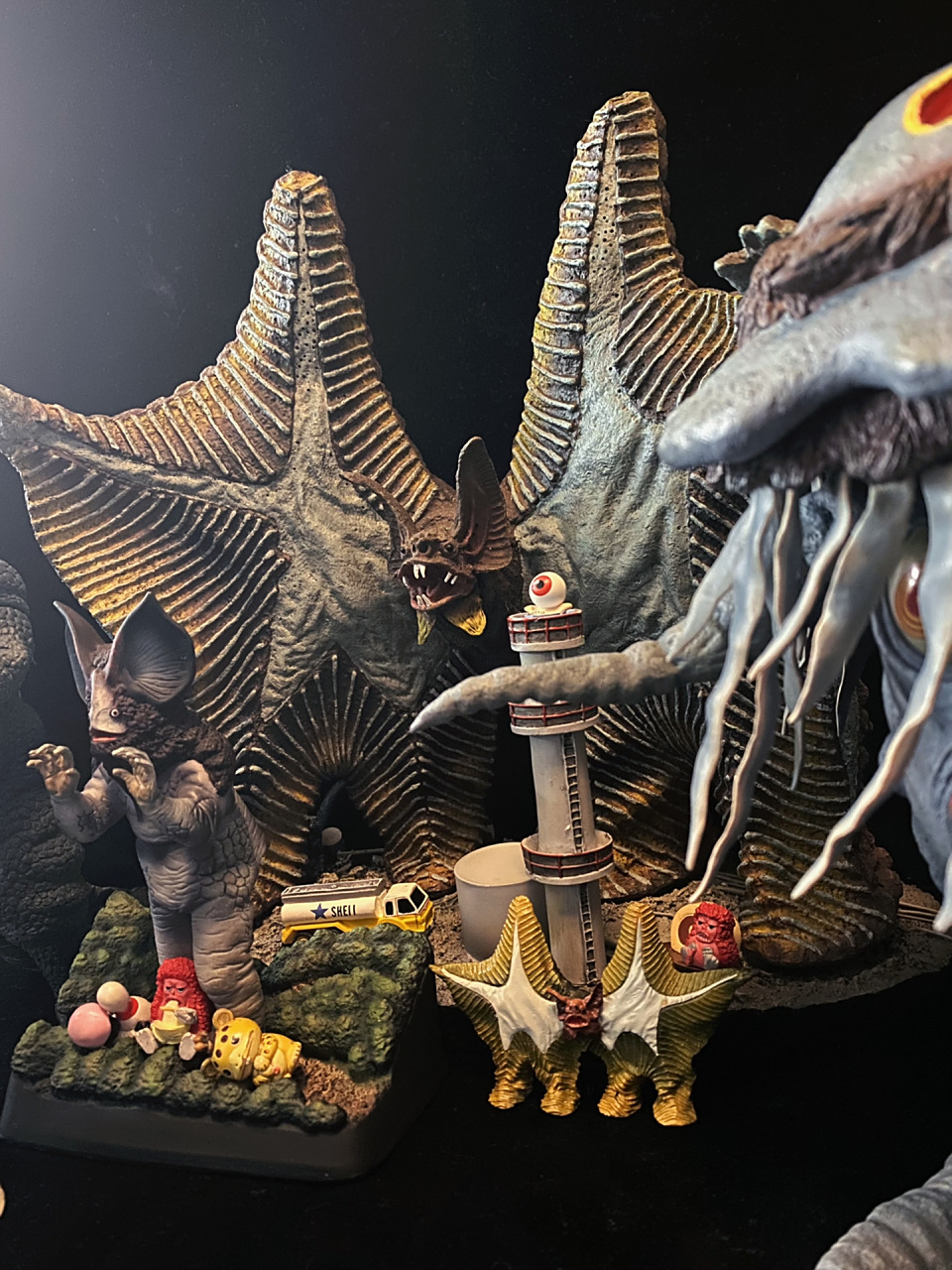 一眼难忘的怪兽 石油怪兽佩斯塔 先说玩具 x-plus公司出品的空想特摄