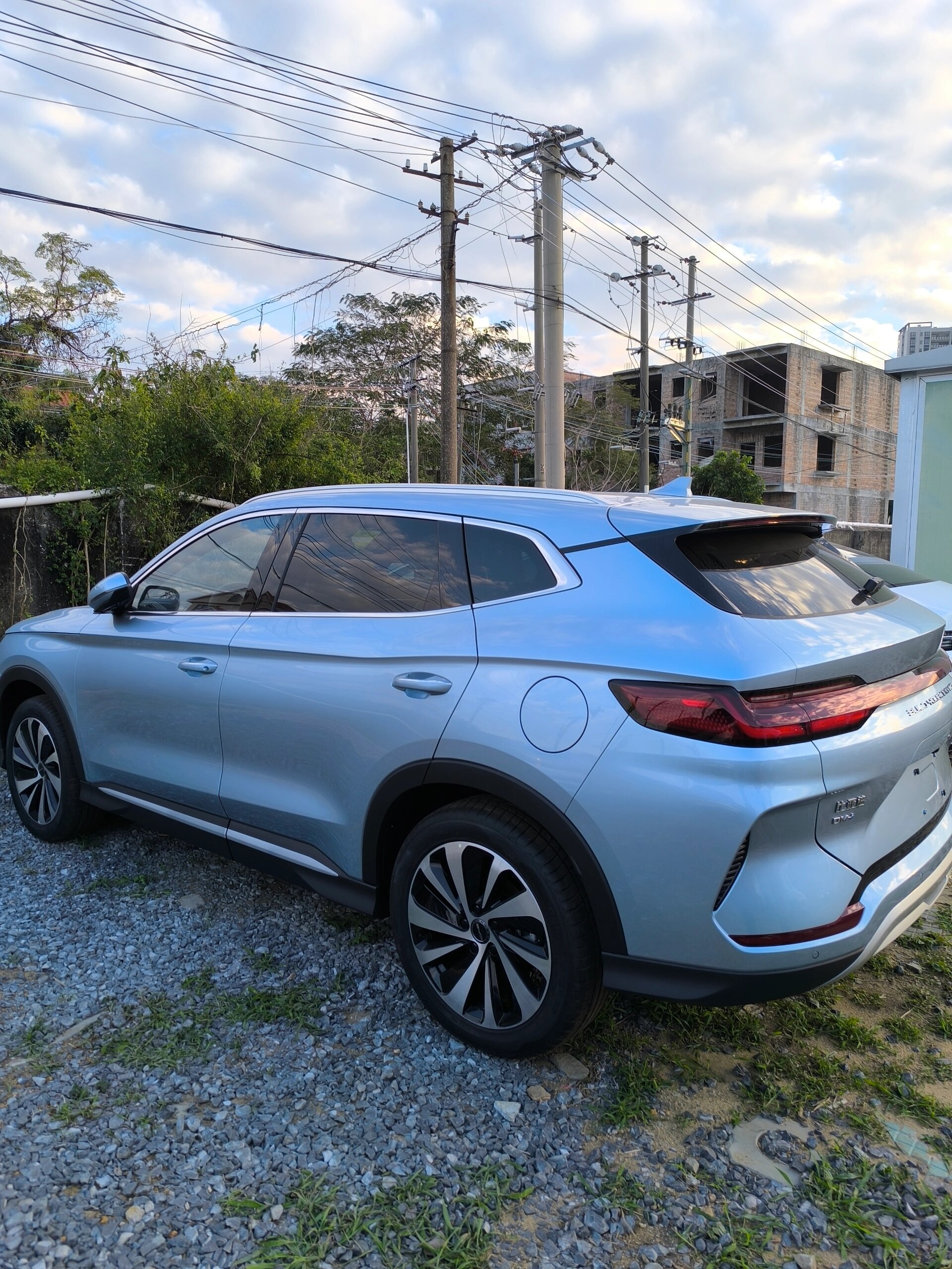 比亚迪宋plusdmi冠军版 110km多少钱落地