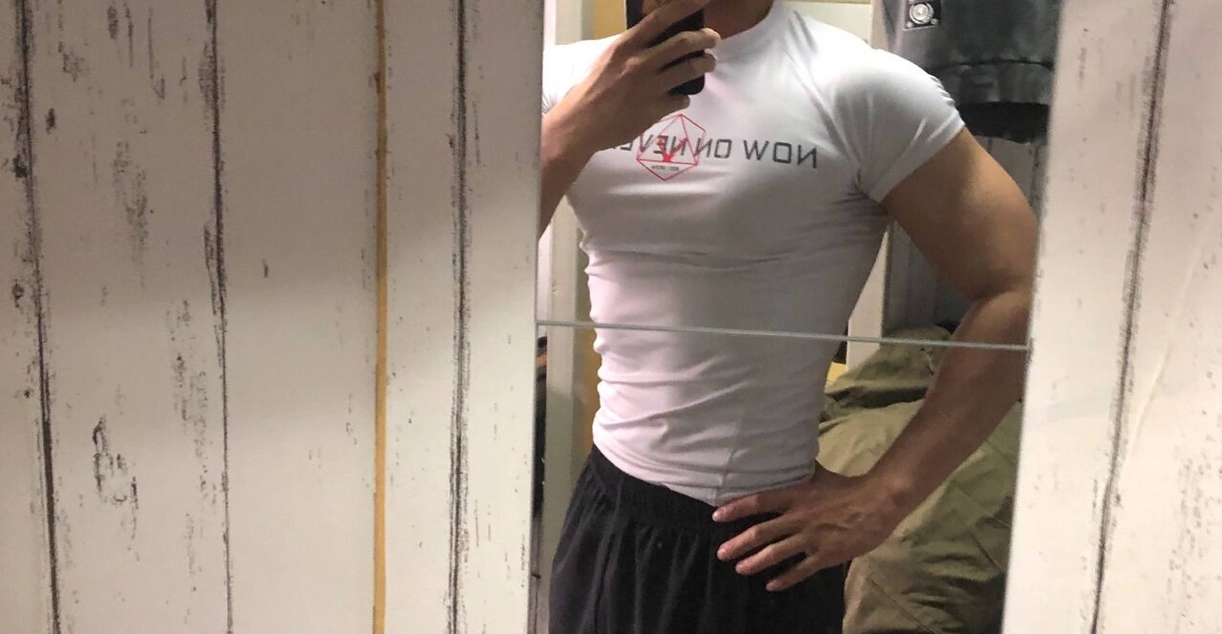 教你一句话撩到健身男 你觉得在健身房里哪句话最能戳中猛男呢?