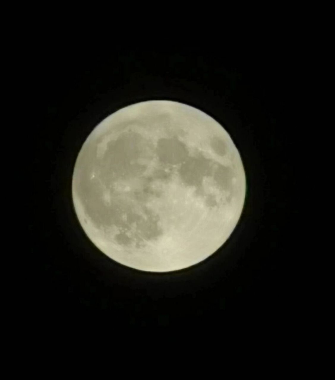 今天拍月亮——彻底翻车啦! 华为mate p40 pro——直接碾杀!