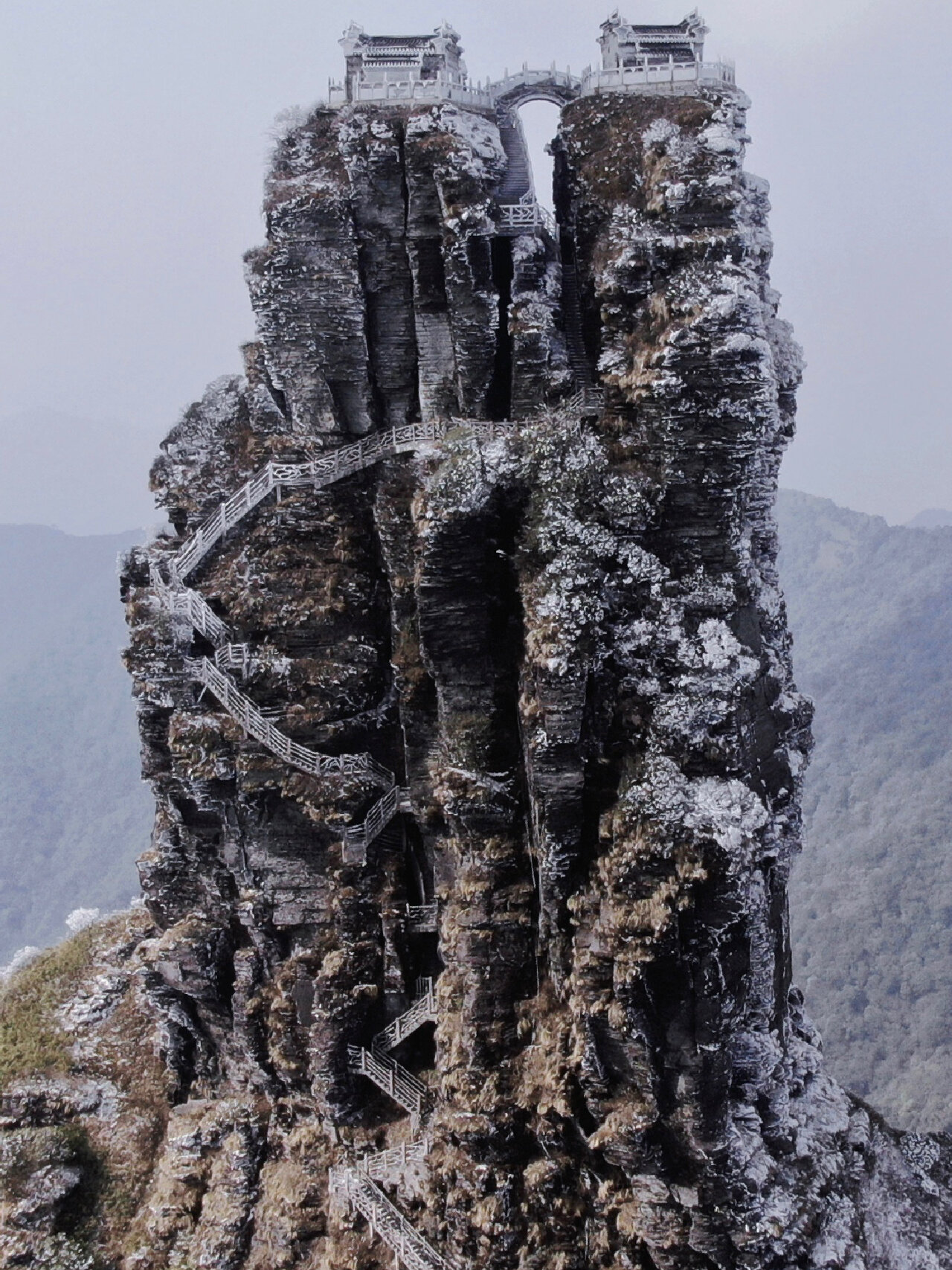 2020年梵净山雪景图片