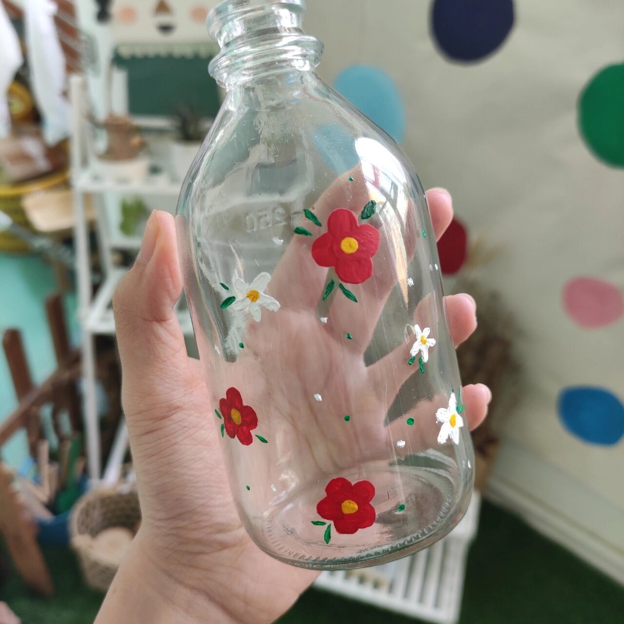 丙烯画瓶子丨幼儿园环创 用透明玻璃瓶画画真的超美鸭!