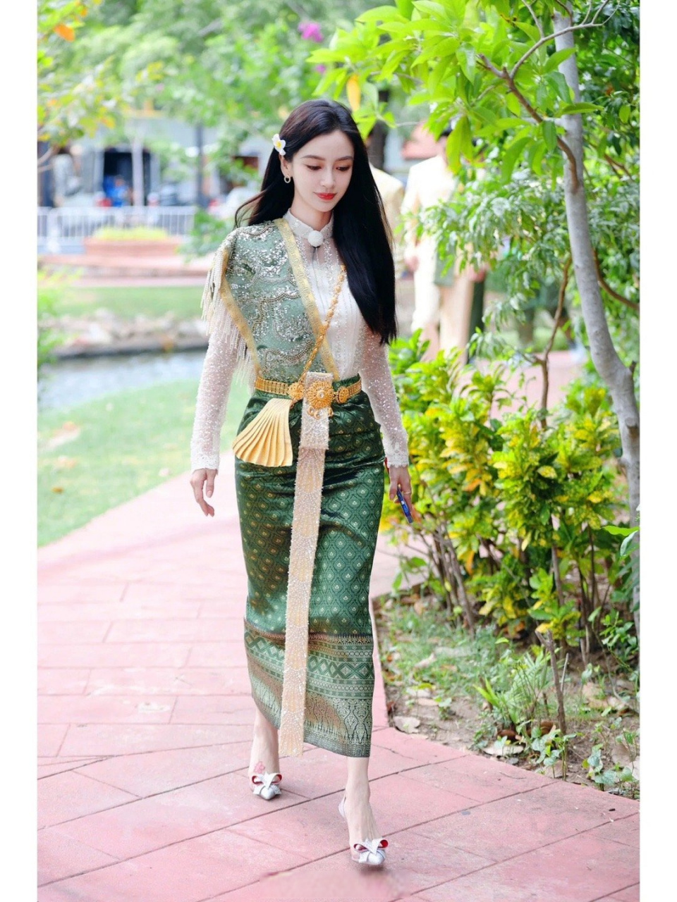 angelababy泰国跑男路透#这张脸要美死谁呀,状态也太好了吧,真的好美