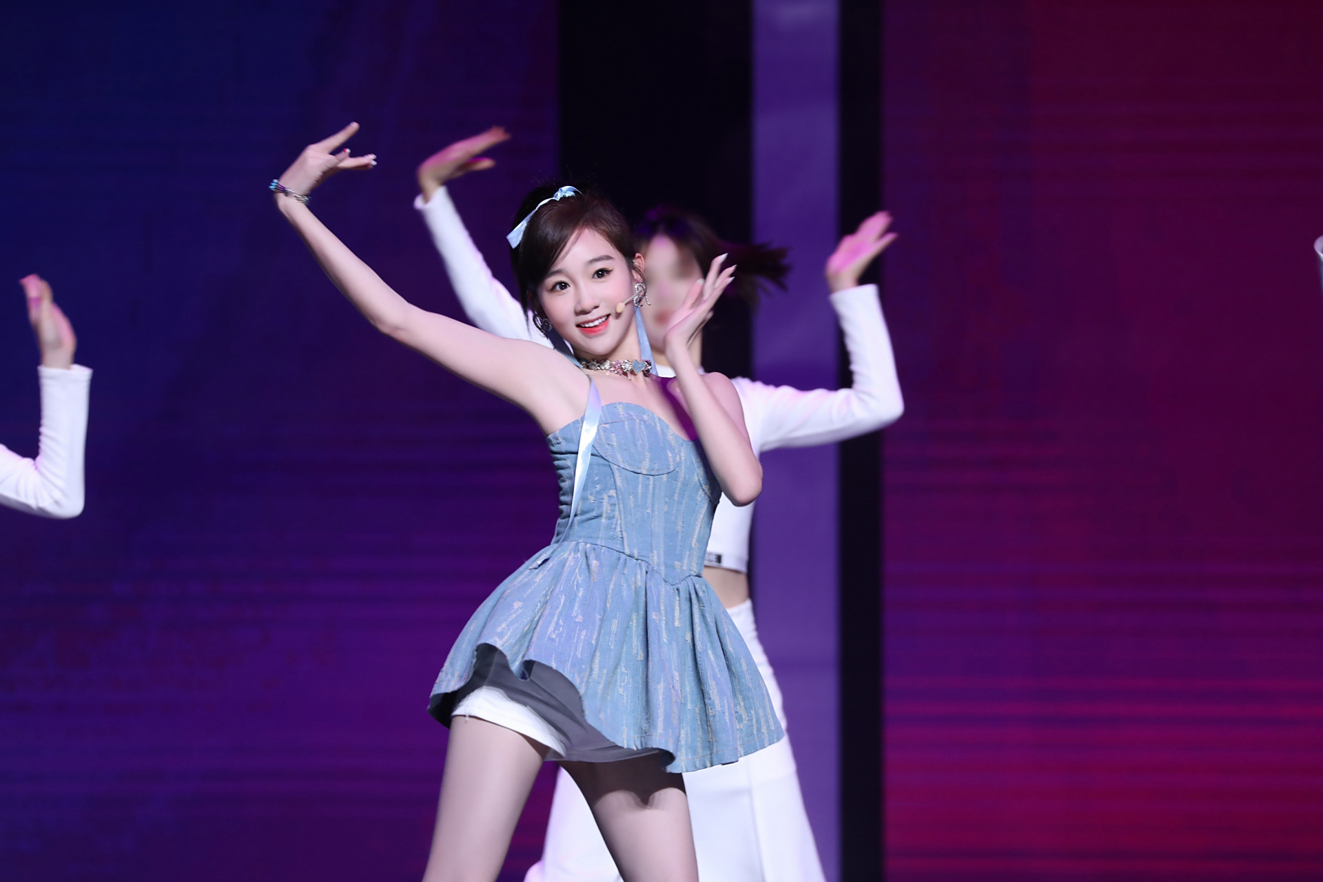 万物有灵,生生不息@李子璇 以灵动舞姿点燃《why oh why》舞台