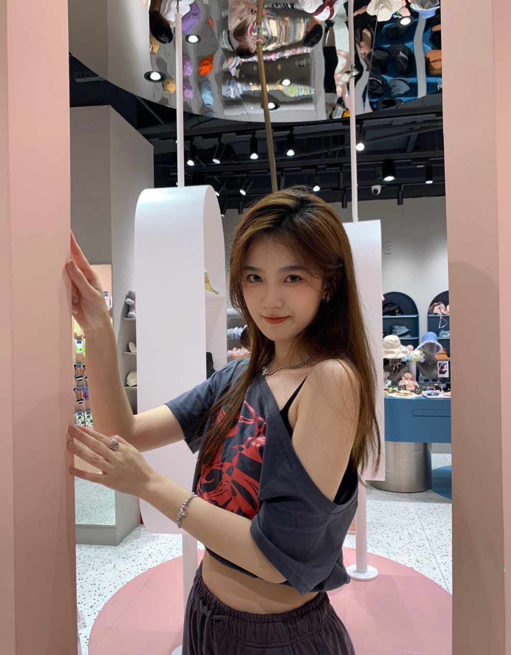 小何同学yo 双子座