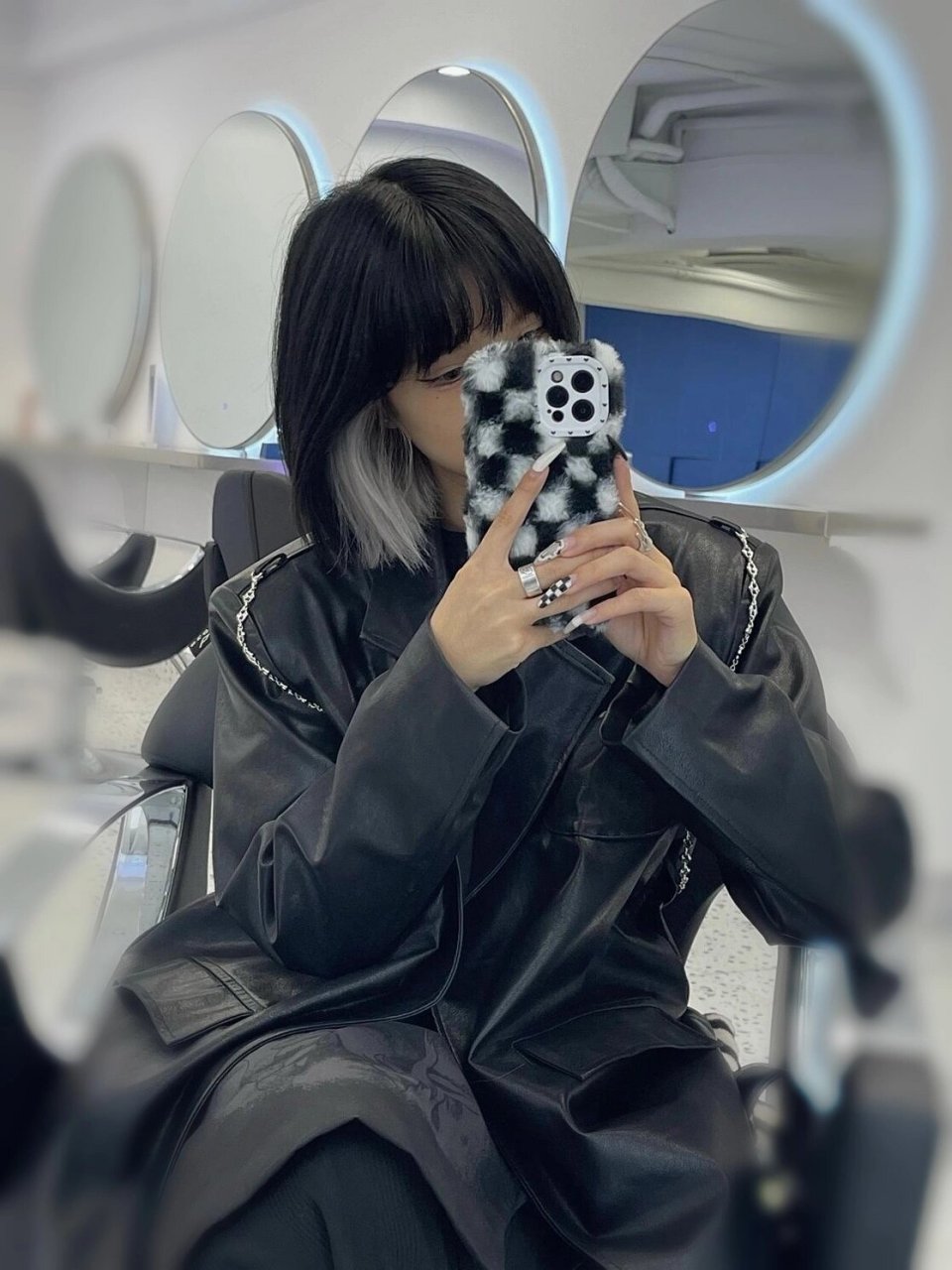 超a黑白色挑染～ins风心机染 黑白搭配人间绝配～又甜又酷的染发挂耳