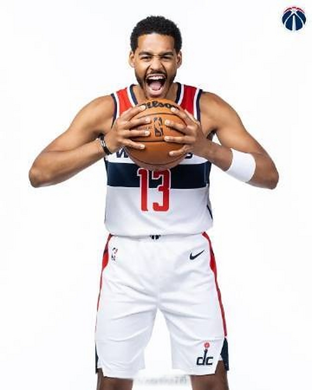 普尔将穿奇才13号#   乔丹-普尔正式亮相奇才,新赛季将身披13号球衣.