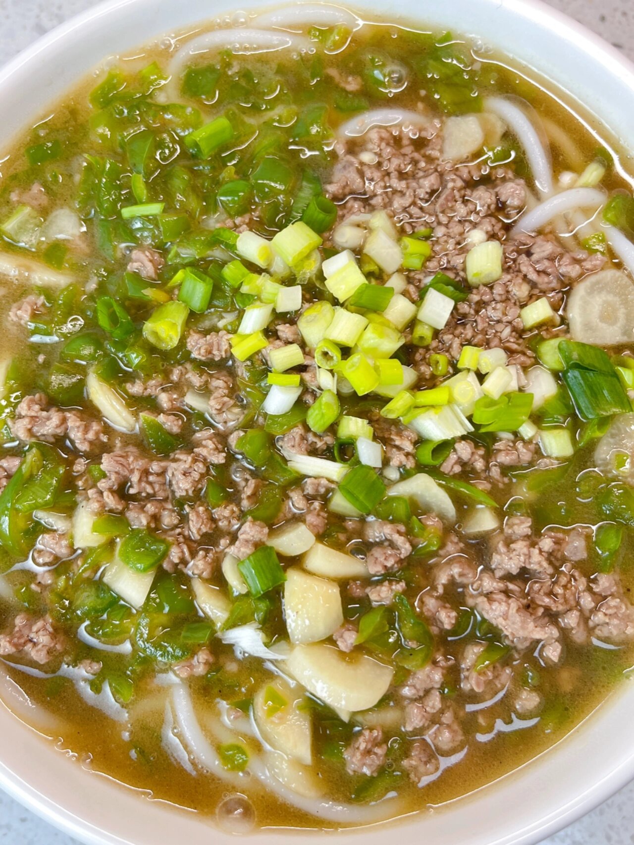 等符哥开粉店的第33天 青椒肉沫米粉