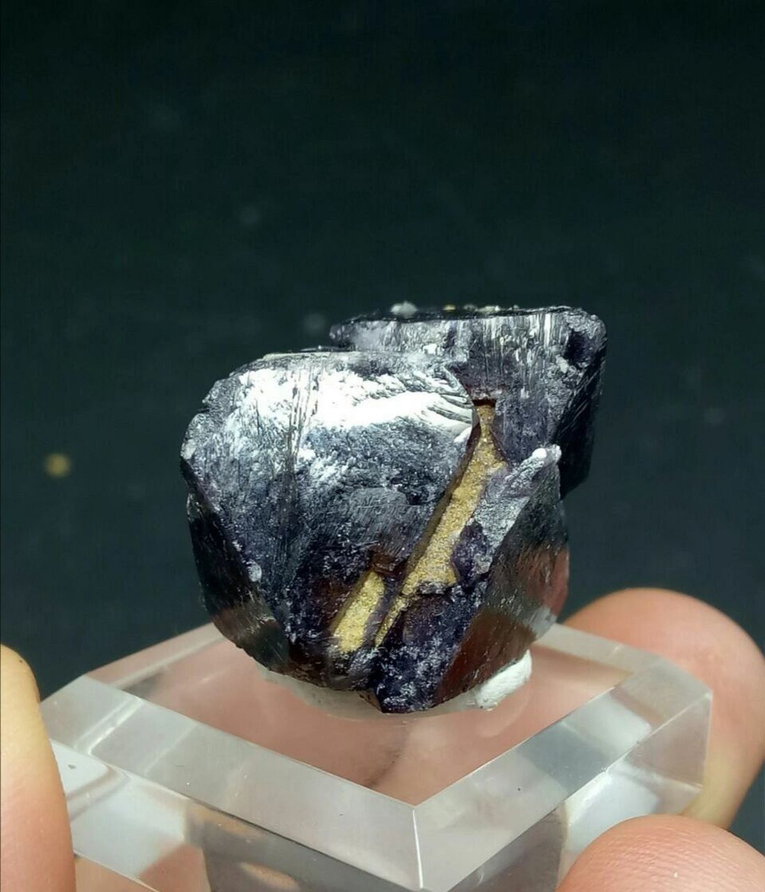 黑钨矿 黑钨矿(wolframit)别名钨锰铁矿 化学成分(fe,mn)wo4,e),属于