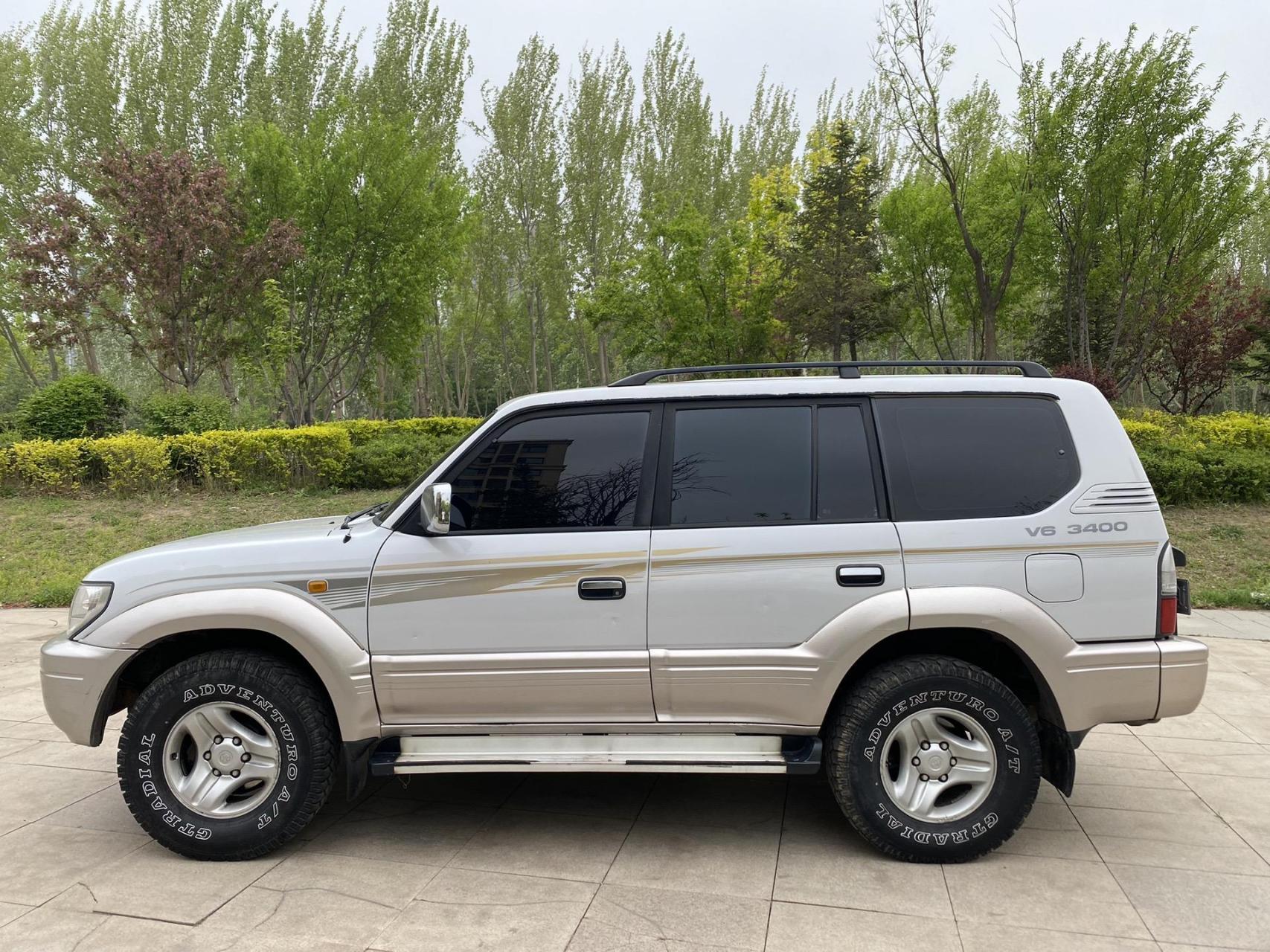 极品丰田lc95 很稀有的颜色"冰川白"原漆,第二代普拉多,整车原版铁皮