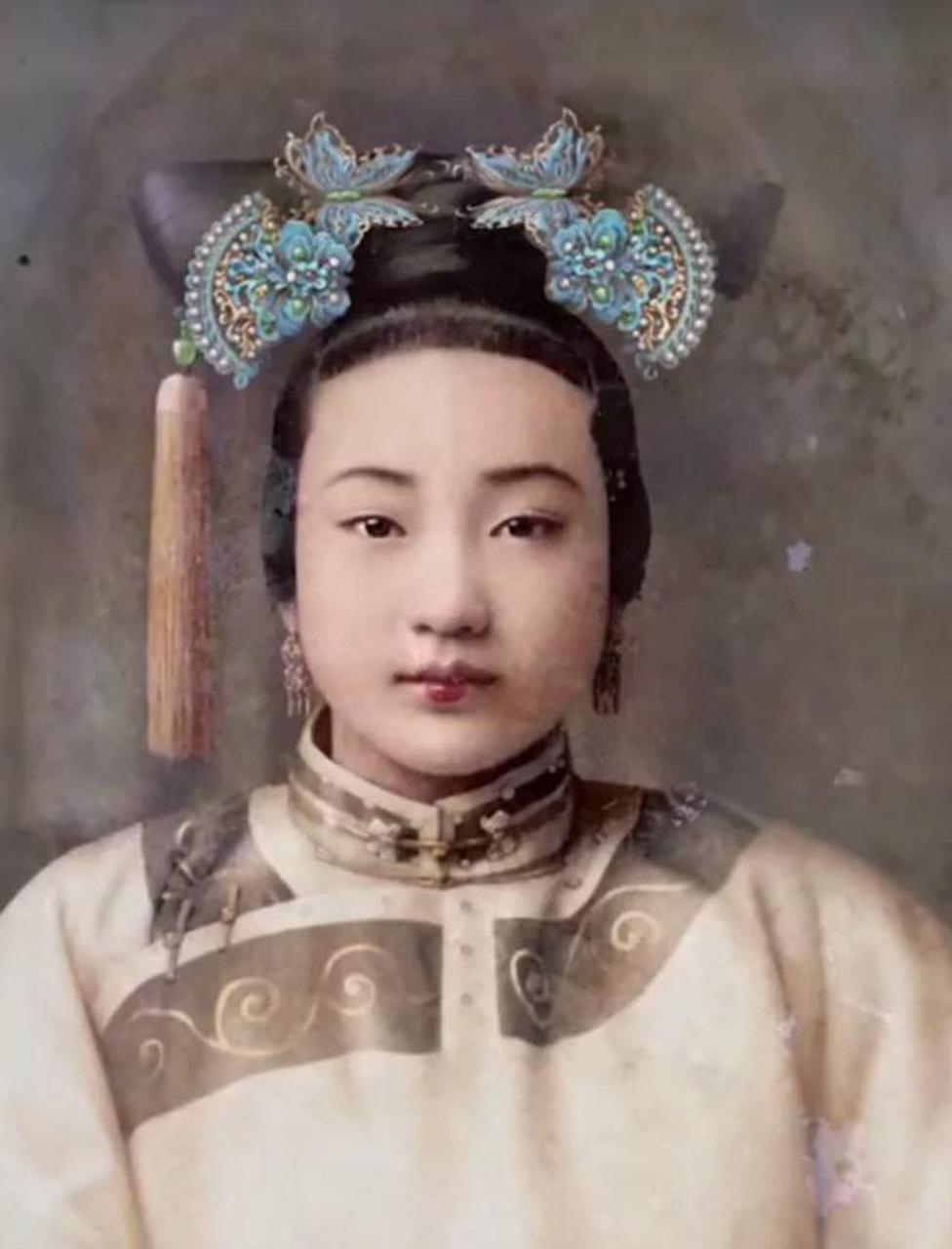 新婚夫妇就寝后,隆裕皇后对光绪帝说了八个字,谁料想,隆裕皇后却为