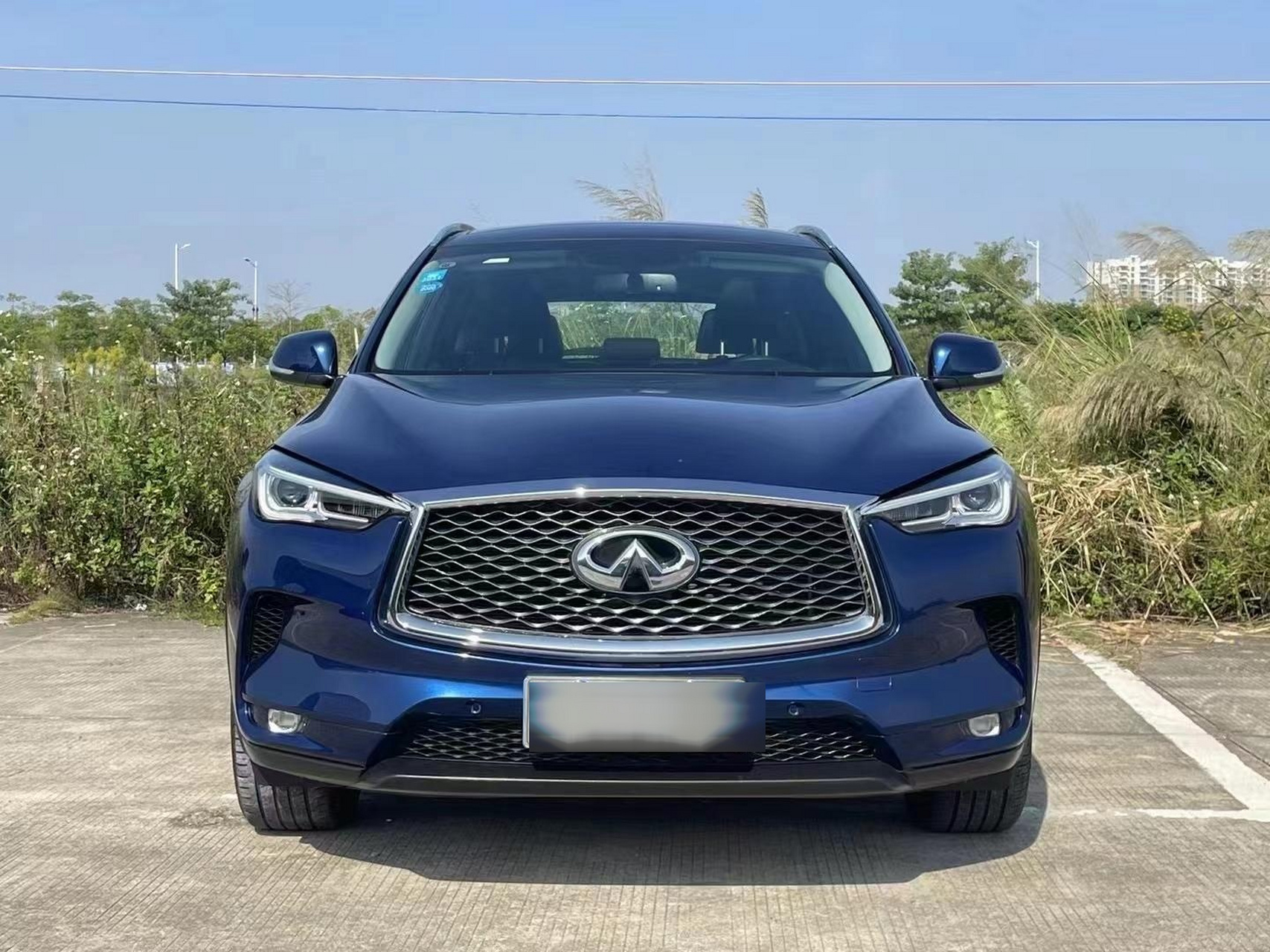 21年上牌英菲尼迪qx50两驱菁英版指导价3308万 2